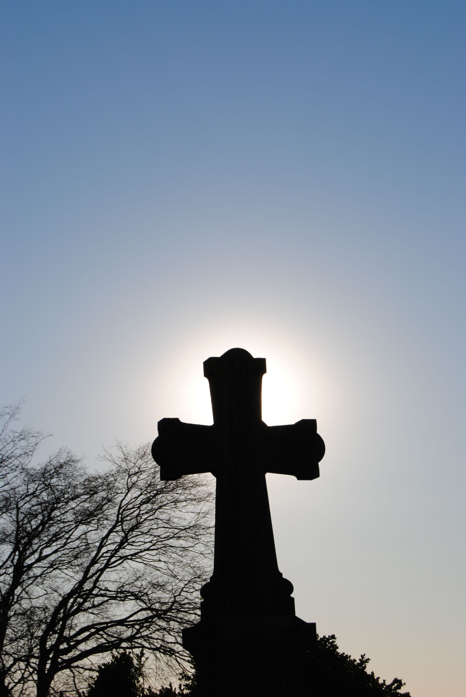 Nikon D3000 sample photo. Cross, cemetery, death photography