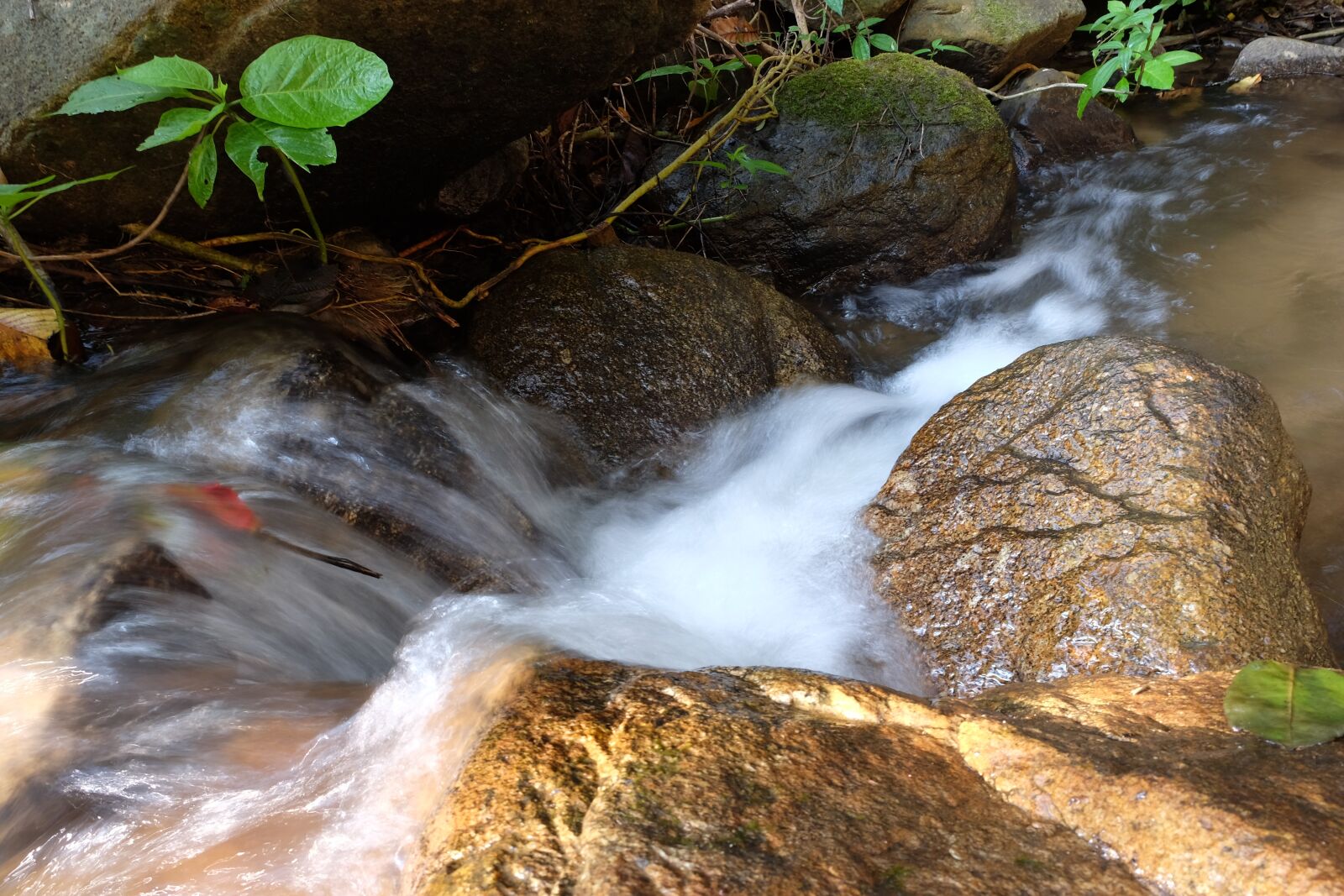 Fujifilm XF 18-55mm F2.8-4 R LM OIS sample photo. Nature, thailand, waterfall photography
