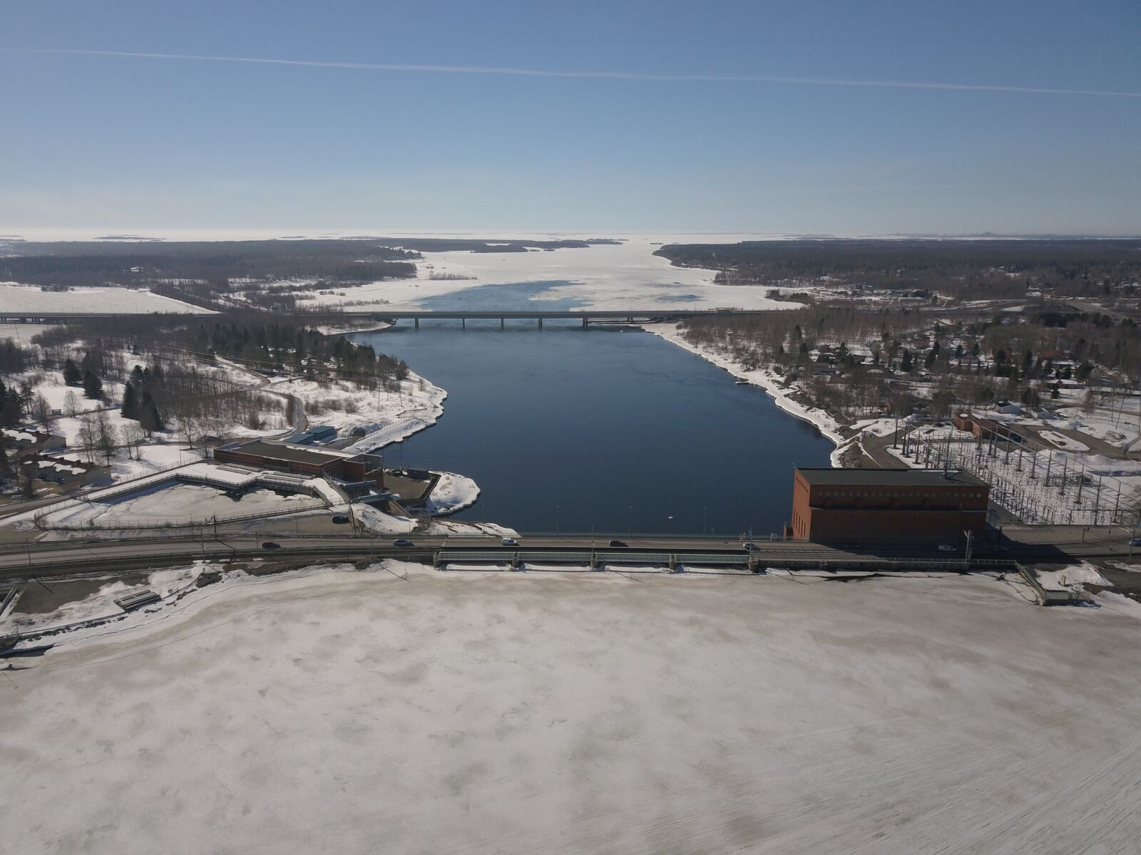 DJI FC220 sample photo. Red kite, kemijoki, chemical photography