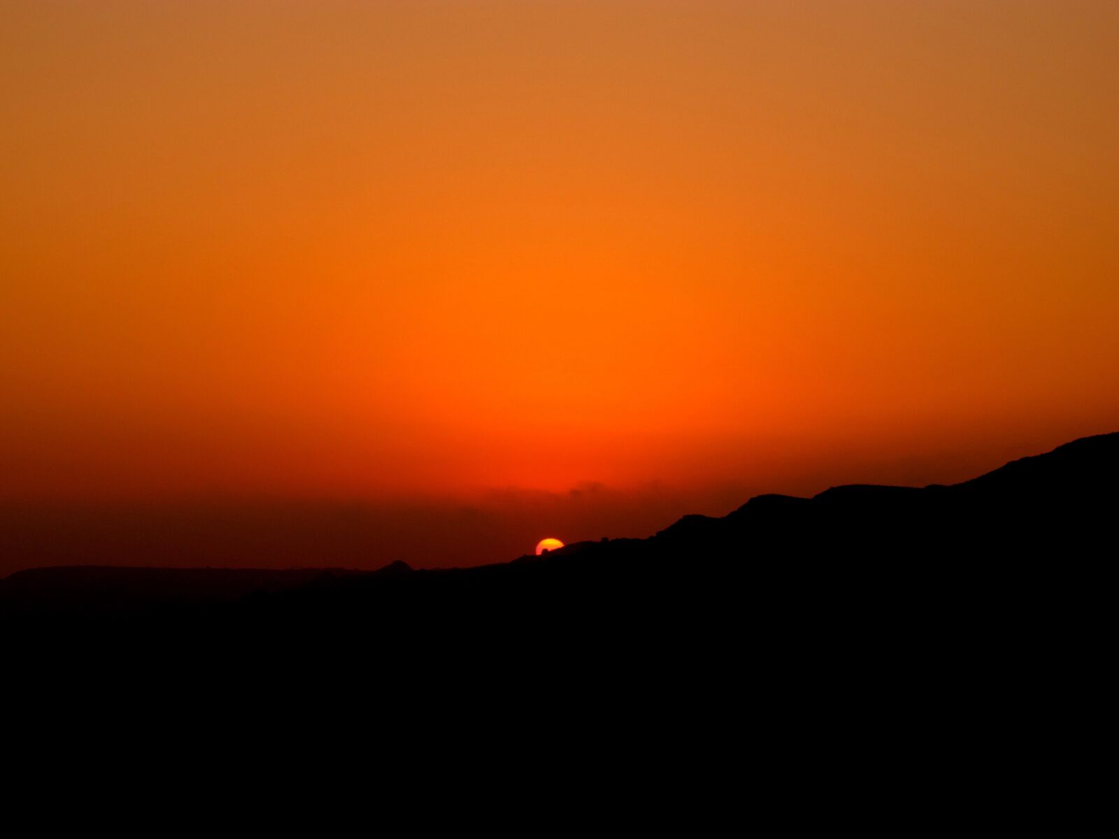 Canon PowerShot G12 sample photo. Sunset, red colors, red photography