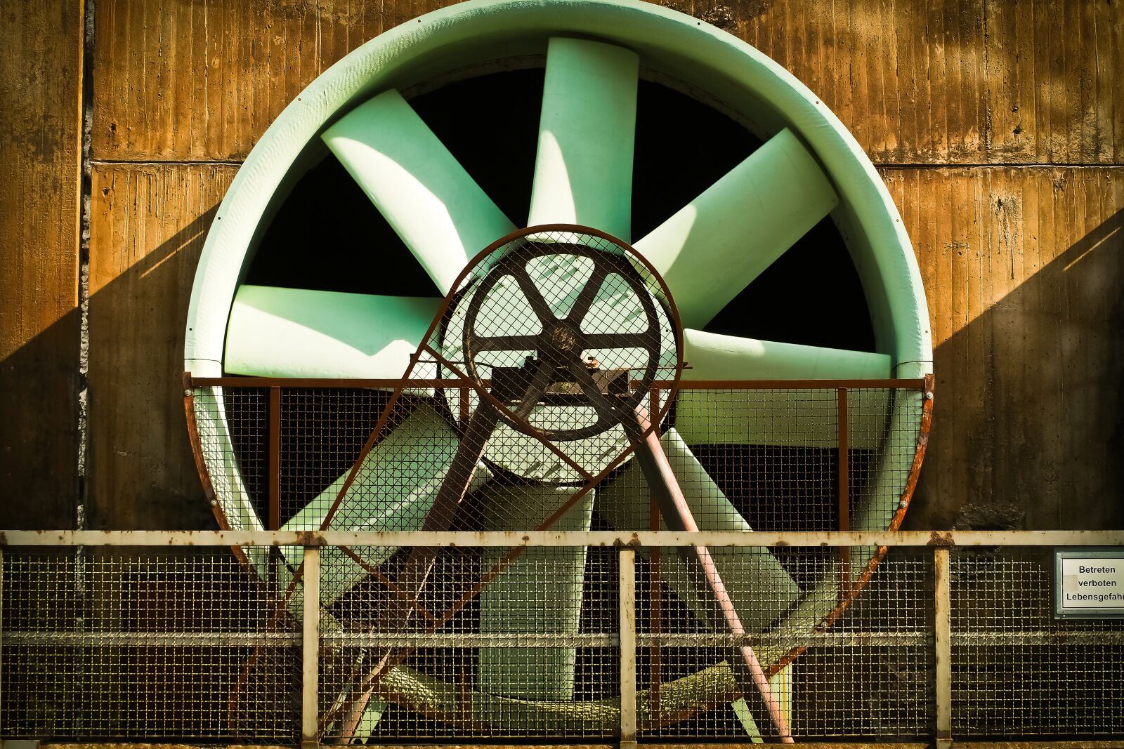 Olympus OM-D E-M10 sample photo. Architecture, industry, building photography