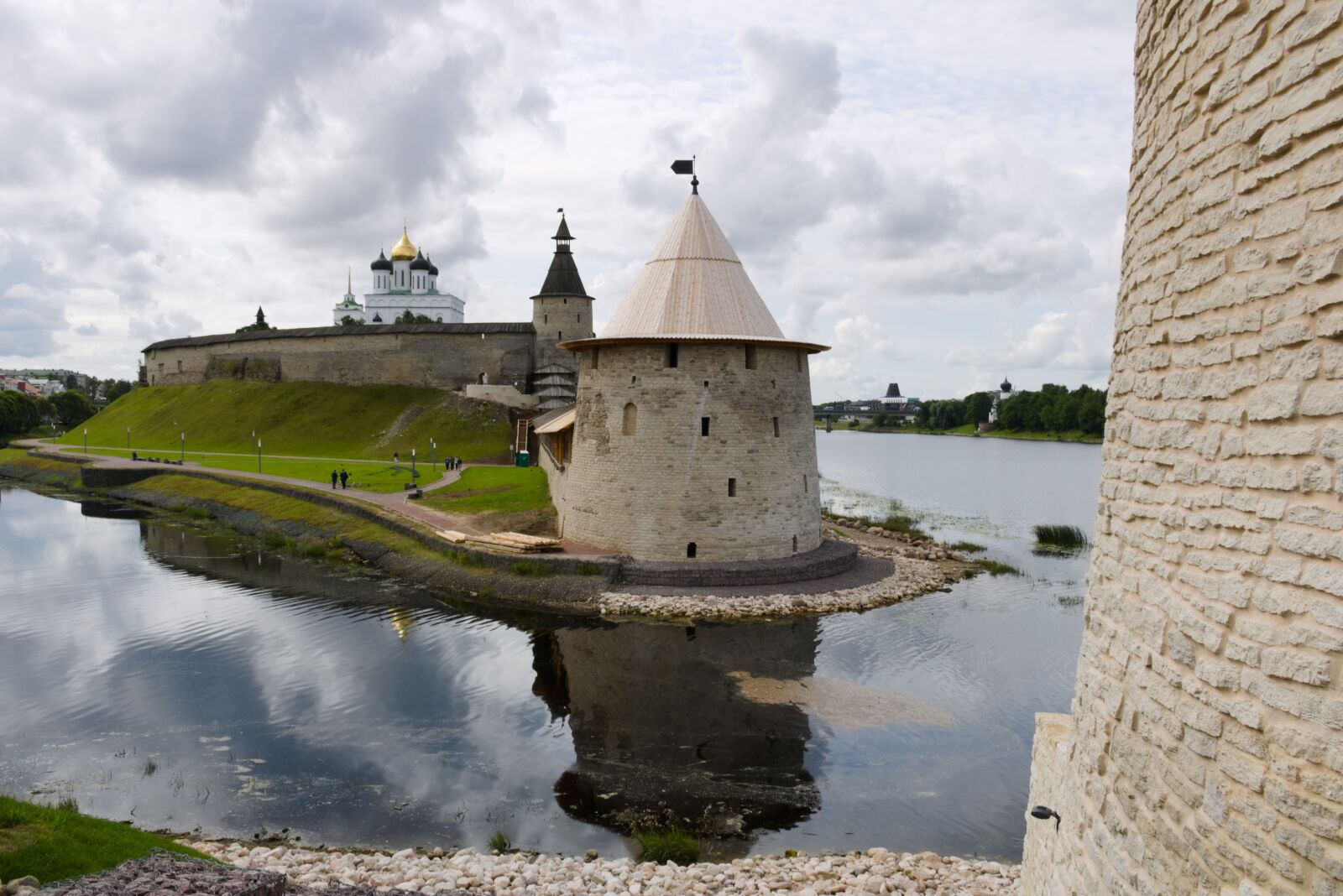 Canon EOS 750D (EOS Rebel T6i / EOS Kiss X8i) sample photo. Fortress, medieval, castle photography