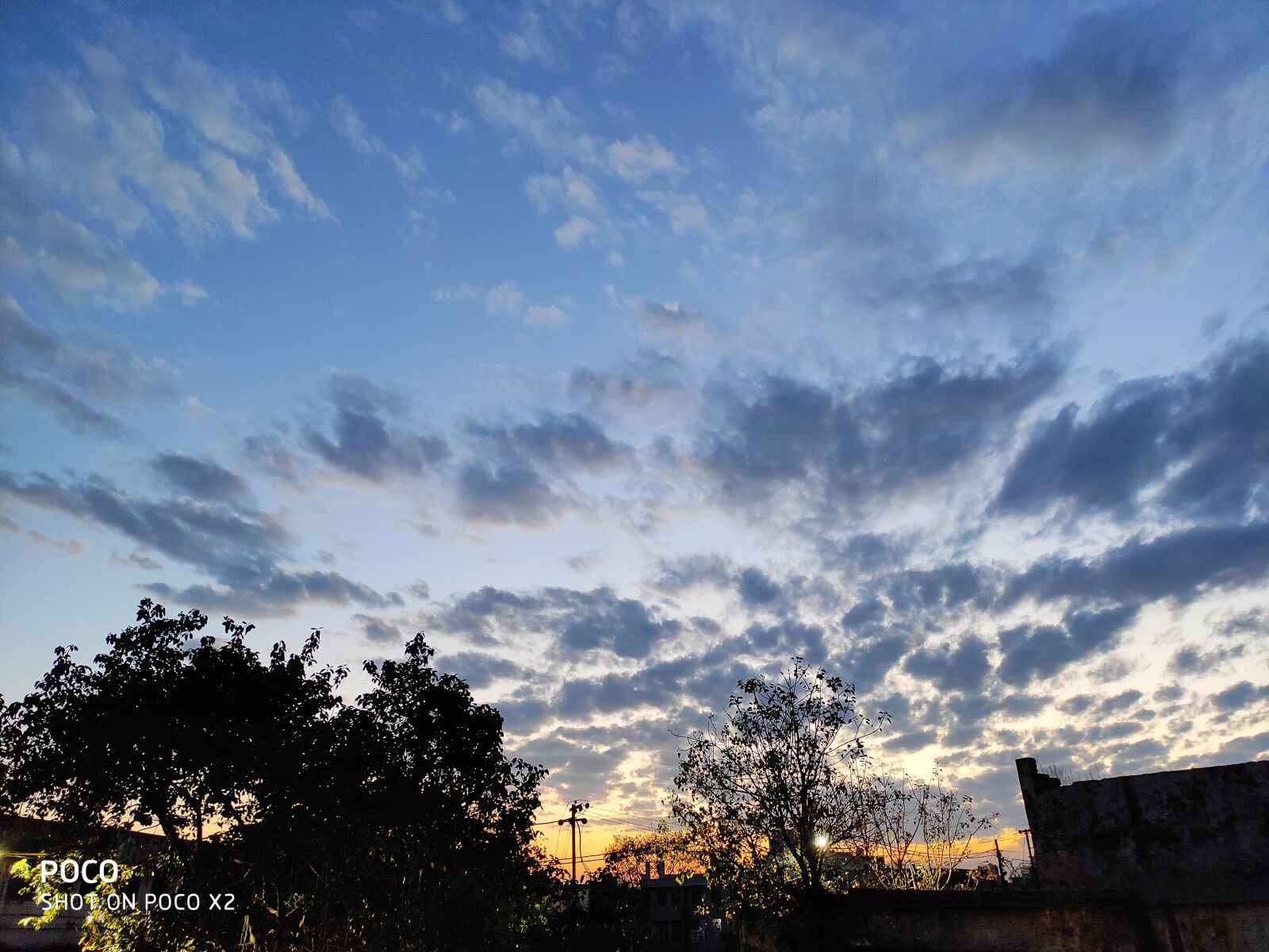Xiaomi POCO X2 sample photo. Sunset, cloudy, dark photography