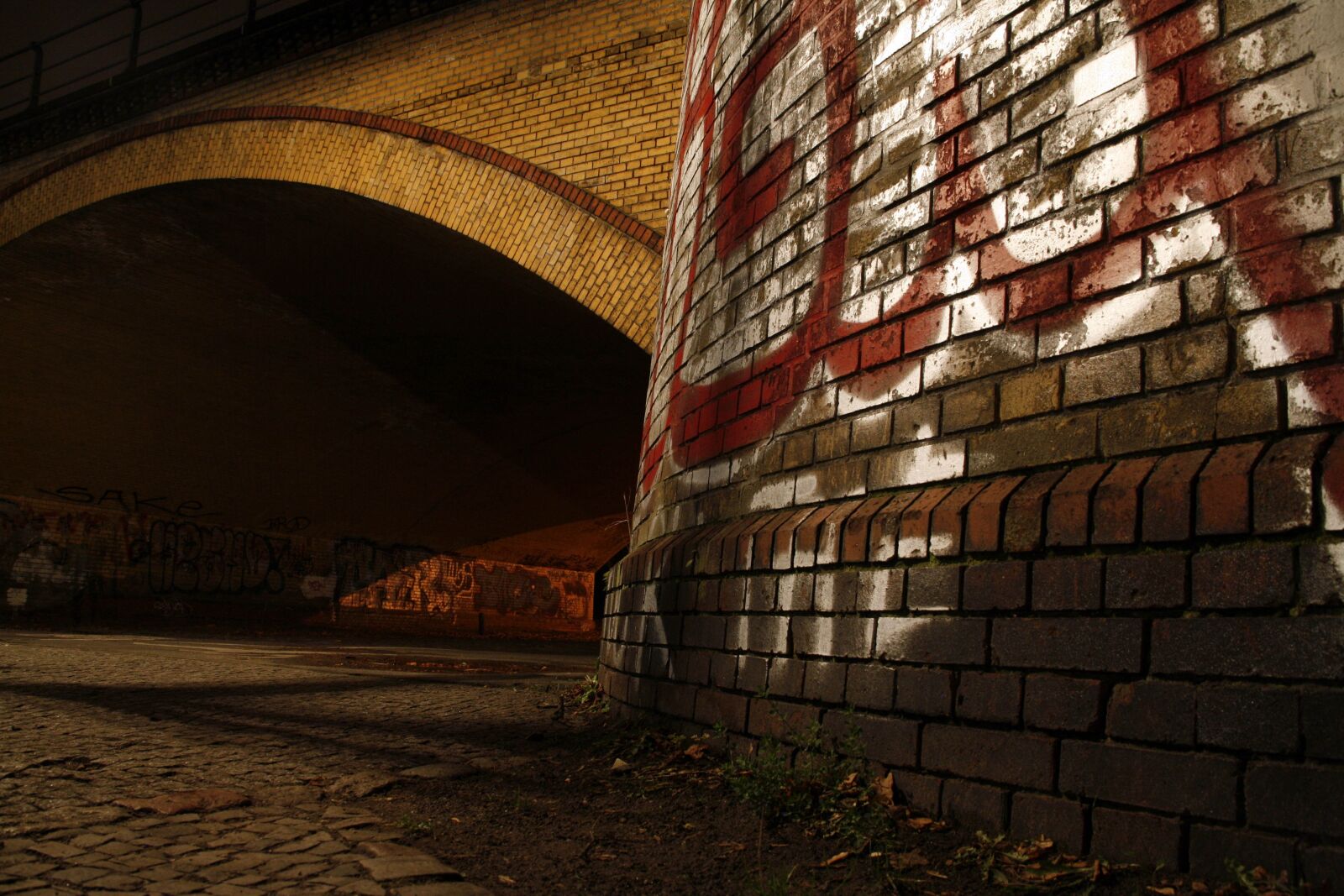 Canon EOS 5D sample photo. Architecture, brick, berlin photography