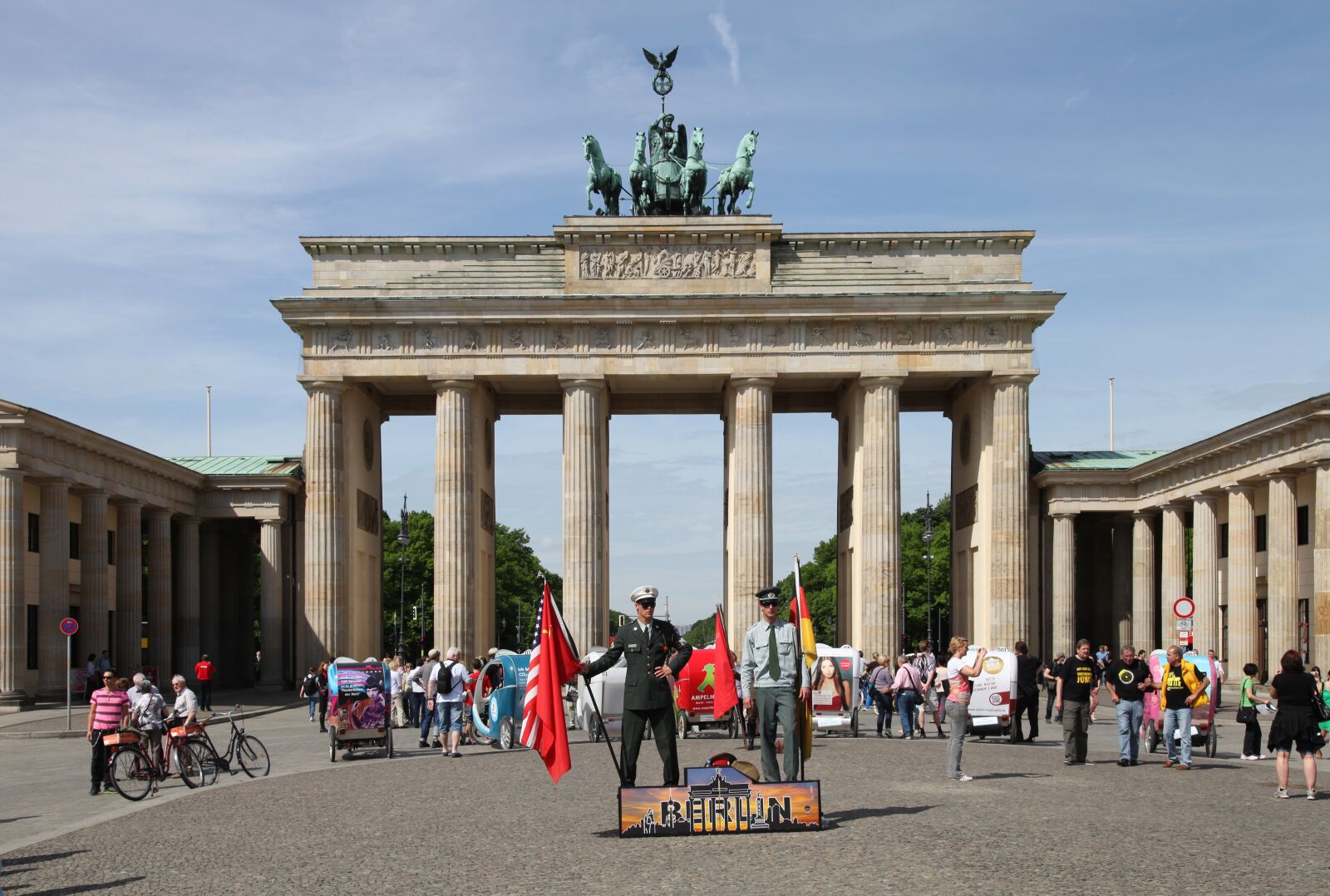 Canon EOS 5D Mark II sample photo. Berlin, structures, brandenburg gate photography
