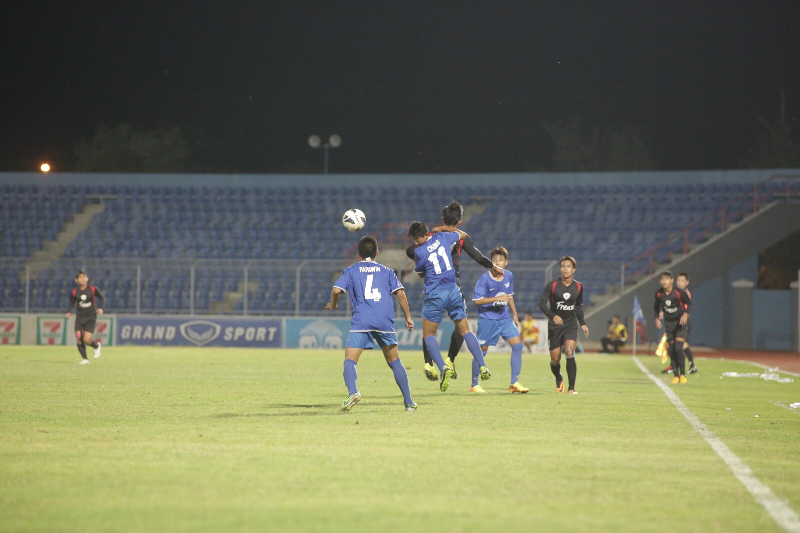 Canon EOS 5D Mark III sample photo. Football, sports, soccer photography