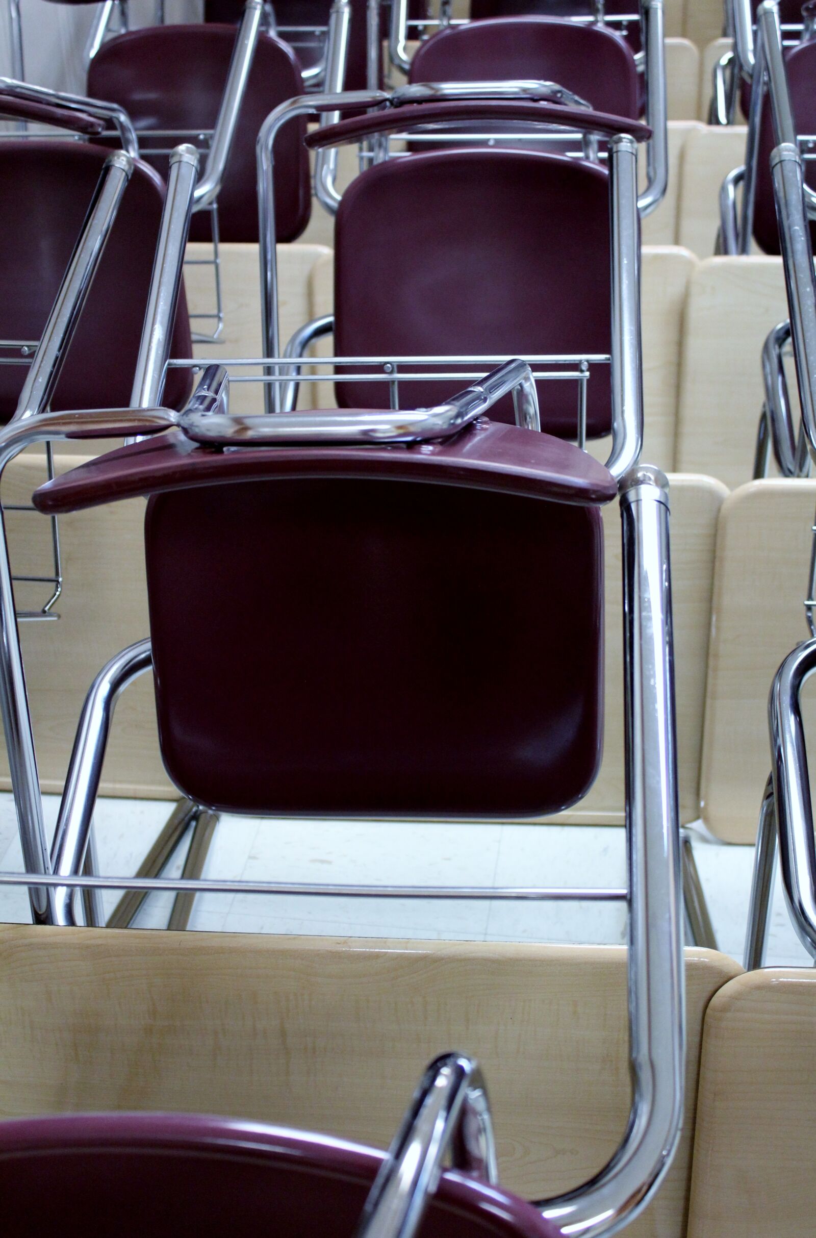 Canon EOS 1300D (EOS Rebel T6 / EOS Kiss X80) sample photo. School, education, desk photography
