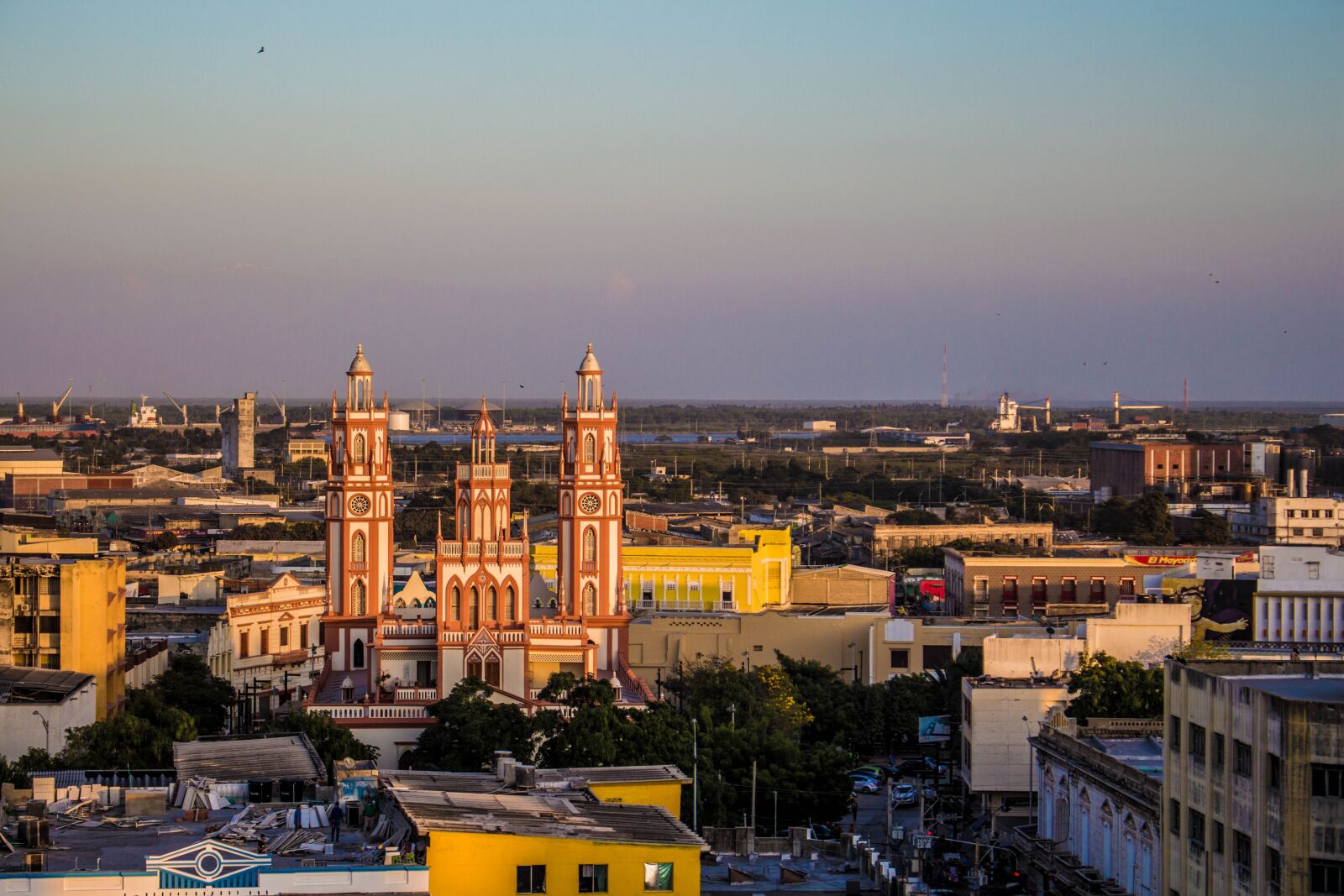 Canon EOS 700D (EOS Rebel T5i / EOS Kiss X7i) sample photo. Barranquilla, sunset, landscape photography