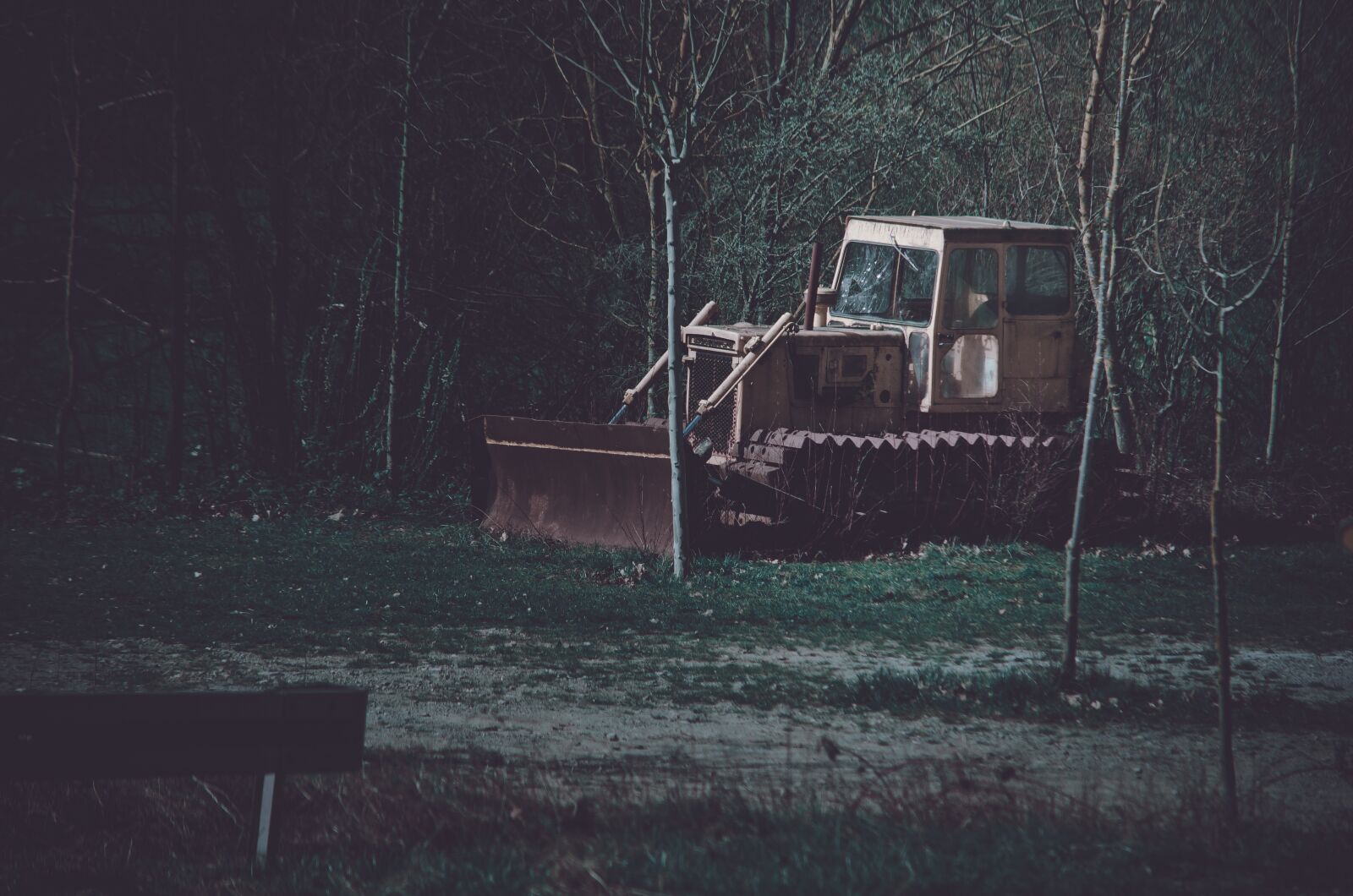 Nikon D5100 sample photo. Excavators, site, old photography