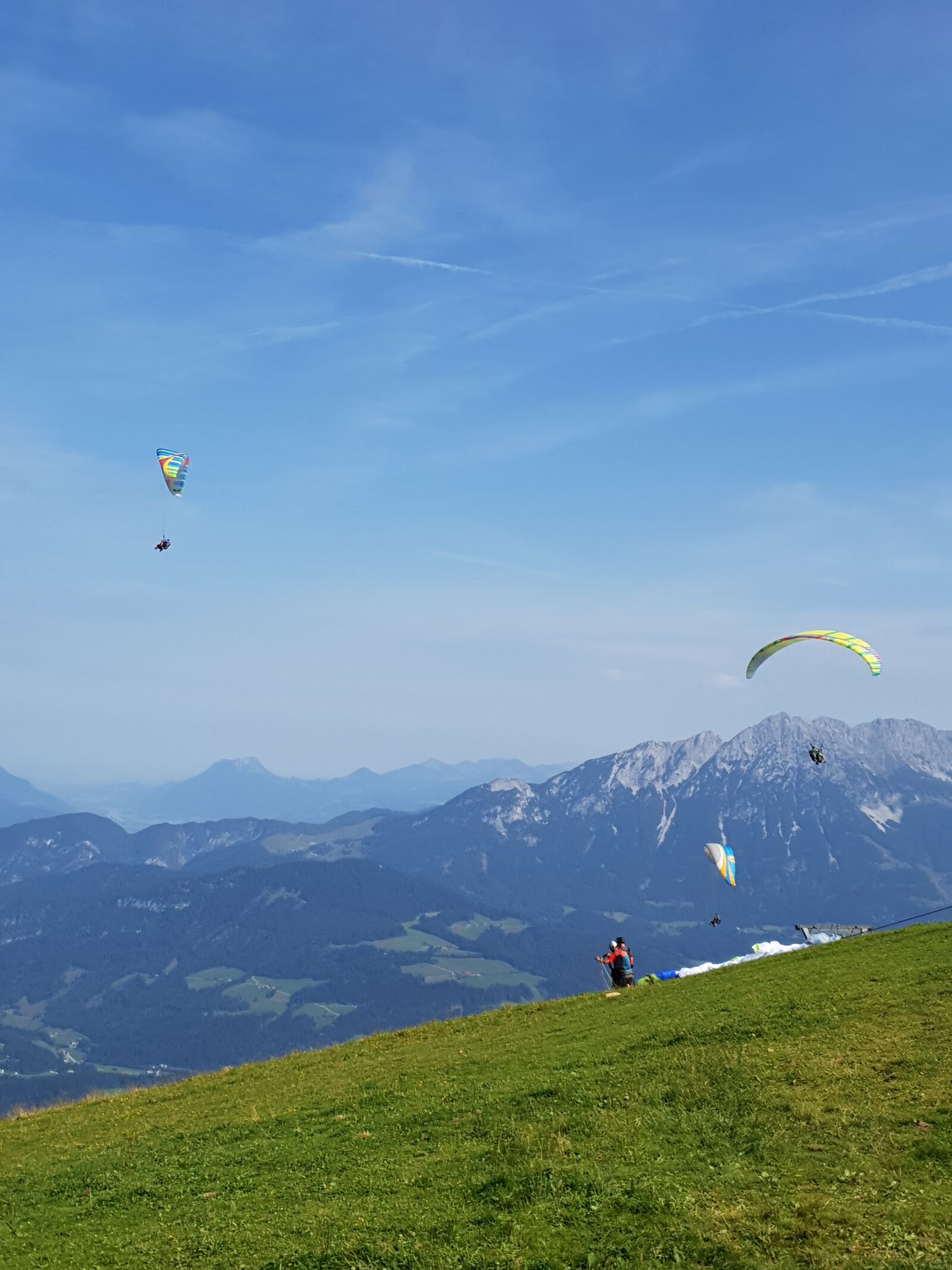 Samsung Galaxy S9+ sample photo. Paragliding, summer, mountains photography