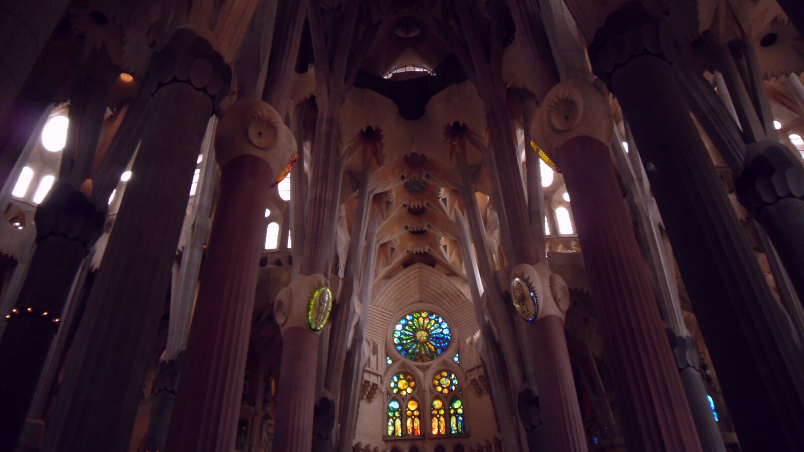 Samsung PL80/VLUU PL80/ SL630/ PL81 sample photo. Barcelona, sagrada familia, window photography