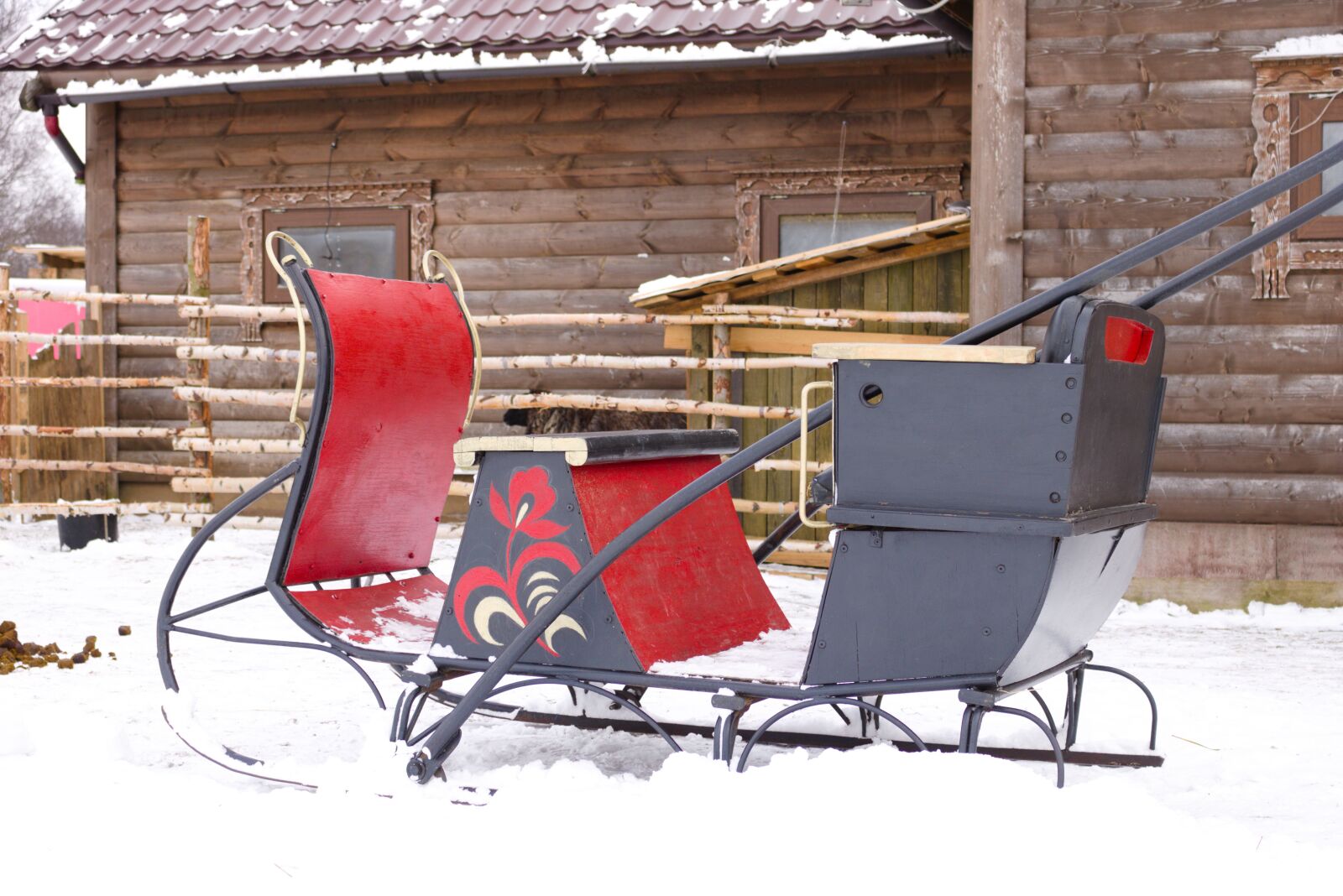 Canon EOS 750D (EOS Rebel T6i / EOS Kiss X8i) sample photo. Snow, winter, sleigh photography