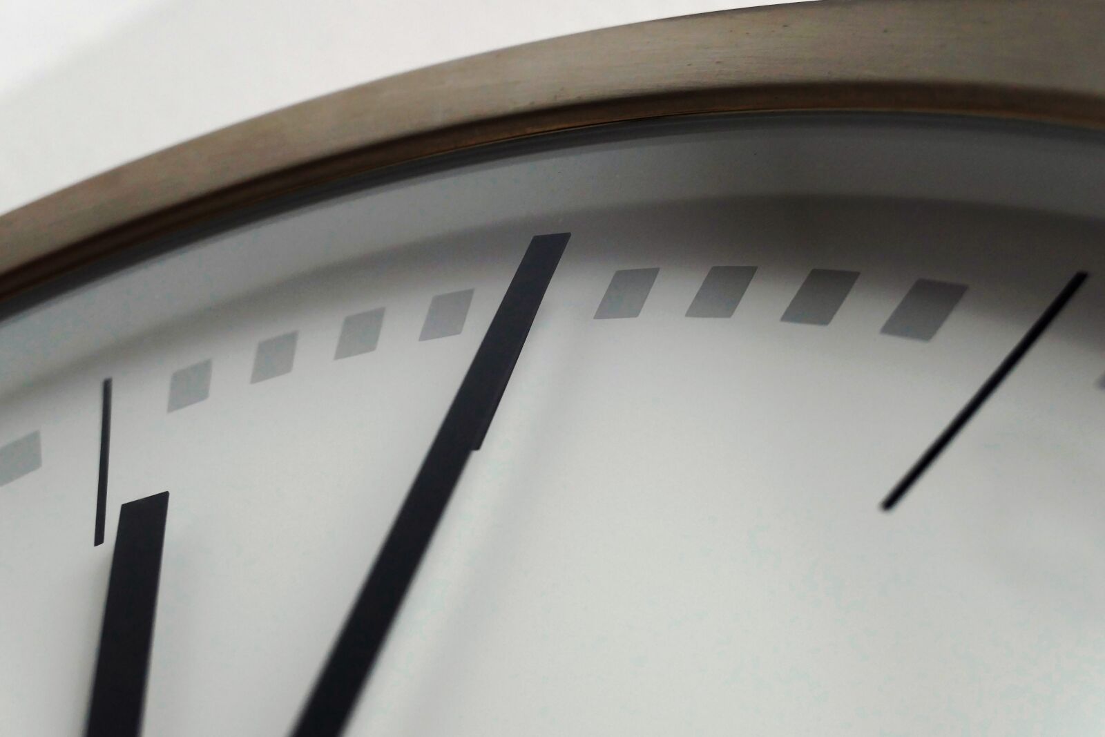 Panasonic Lumix DMC-LX10 (Lumix DMC-LX15) sample photo. Clock, movement, pointer photography