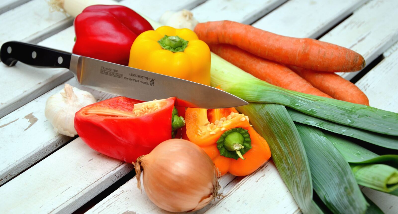 Nikon D5100 sample photo. Peppers, vegetable, table, food photography