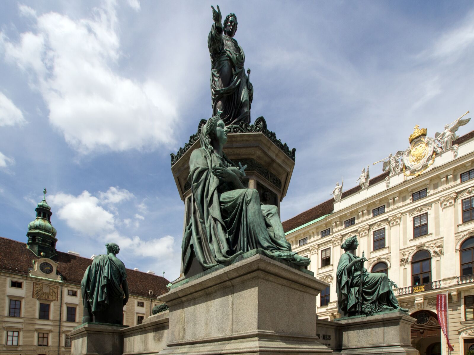 Canon EOS 600D (Rebel EOS T3i / EOS Kiss X5) sample photo. Vienna, hofburg imperial palace photography