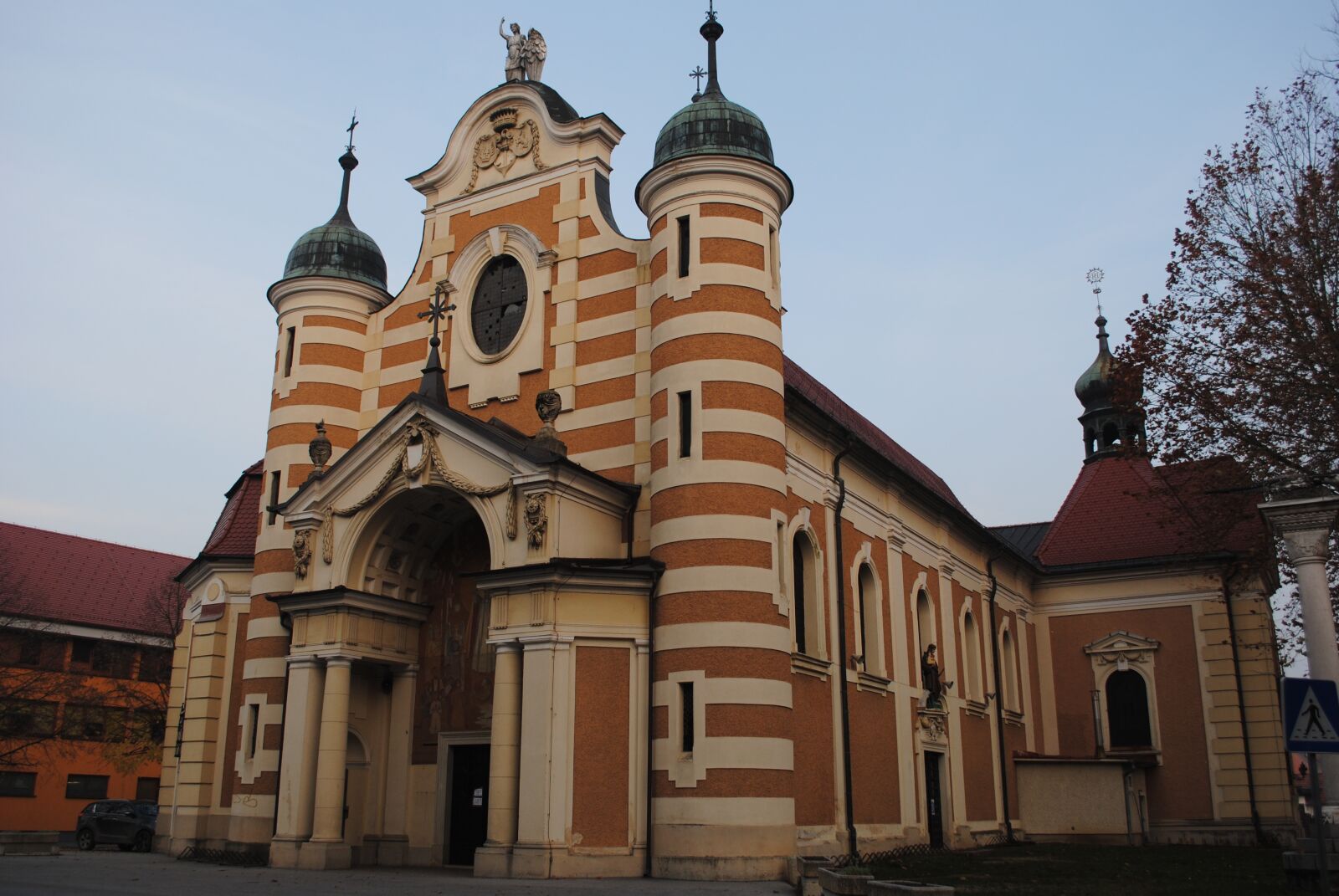 Nikon D3000 sample photo. Church, building, architecture photography