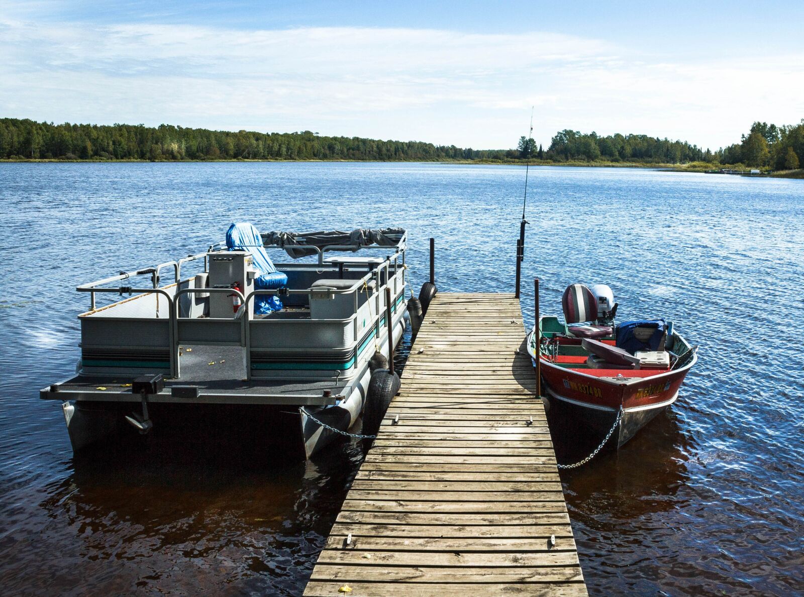 Canon EOS 600D (Rebel EOS T3i / EOS Kiss X5) sample photo. Pontoon boat, fishing boat photography