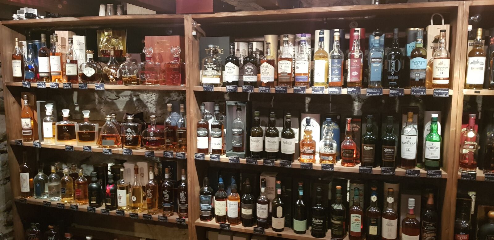 Samsung Galaxy S8 sample photo. Whisky, overview, frame photography
