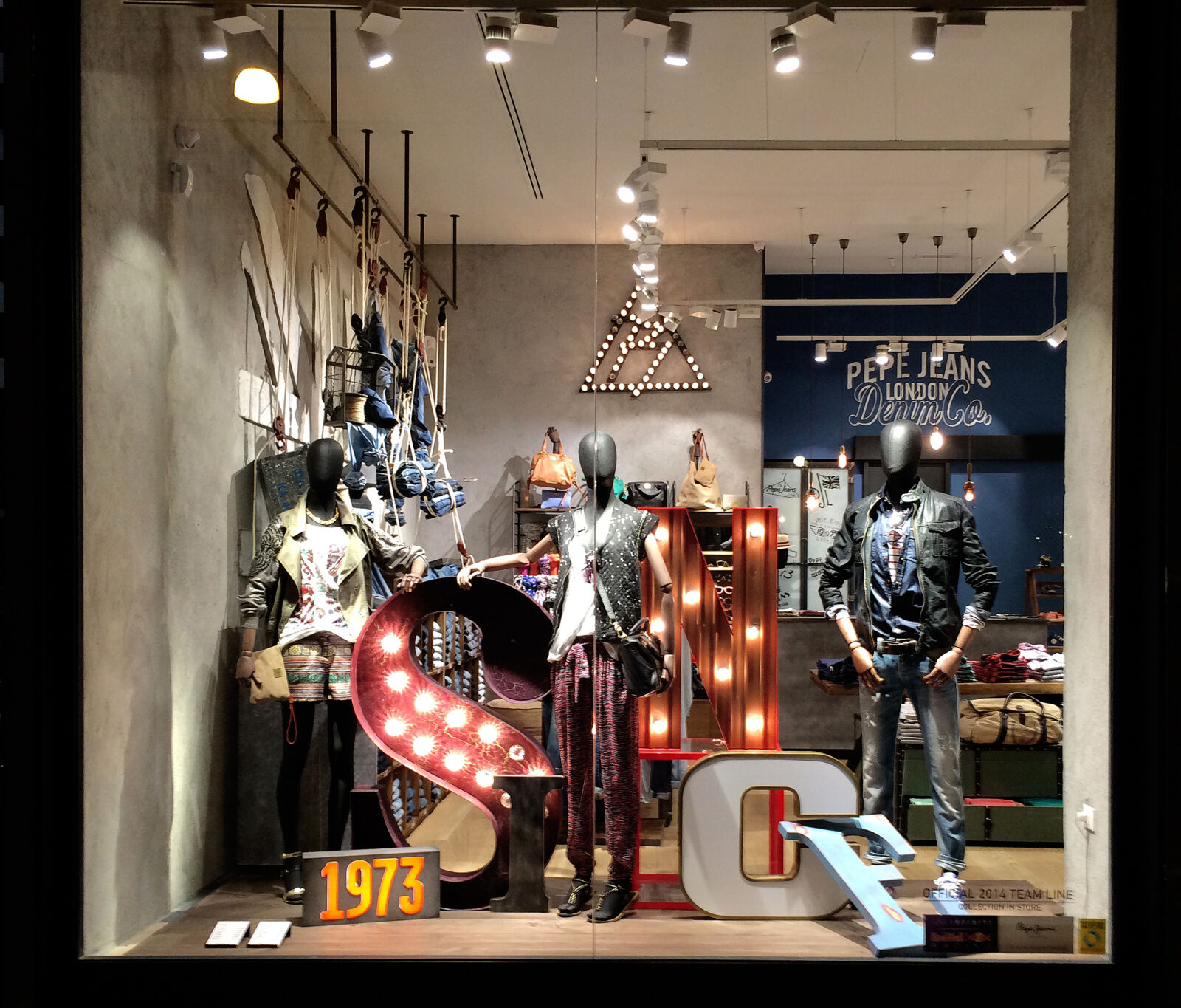 iPhone 5s back camera 4.12mm f/2.2 sample photo. Clothes, dark, display, dress photography