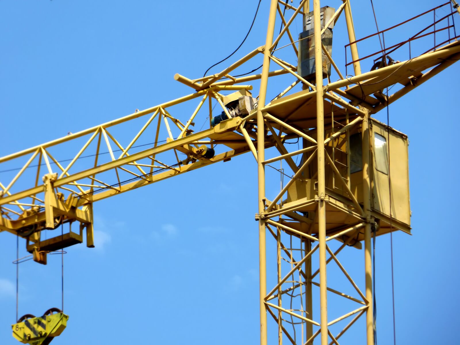 Panasonic DMC-FZ72 sample photo. Tower crane, blue sky photography