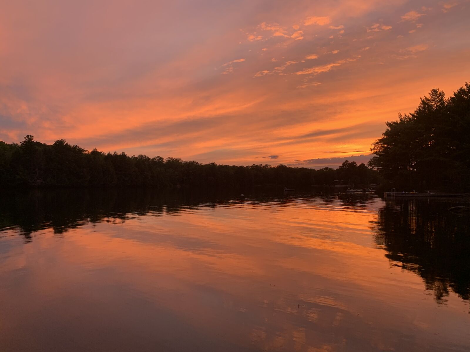 iPhone XR back camera 4.25mm f/1.8 sample photo. Sunset, lake, ontario photography