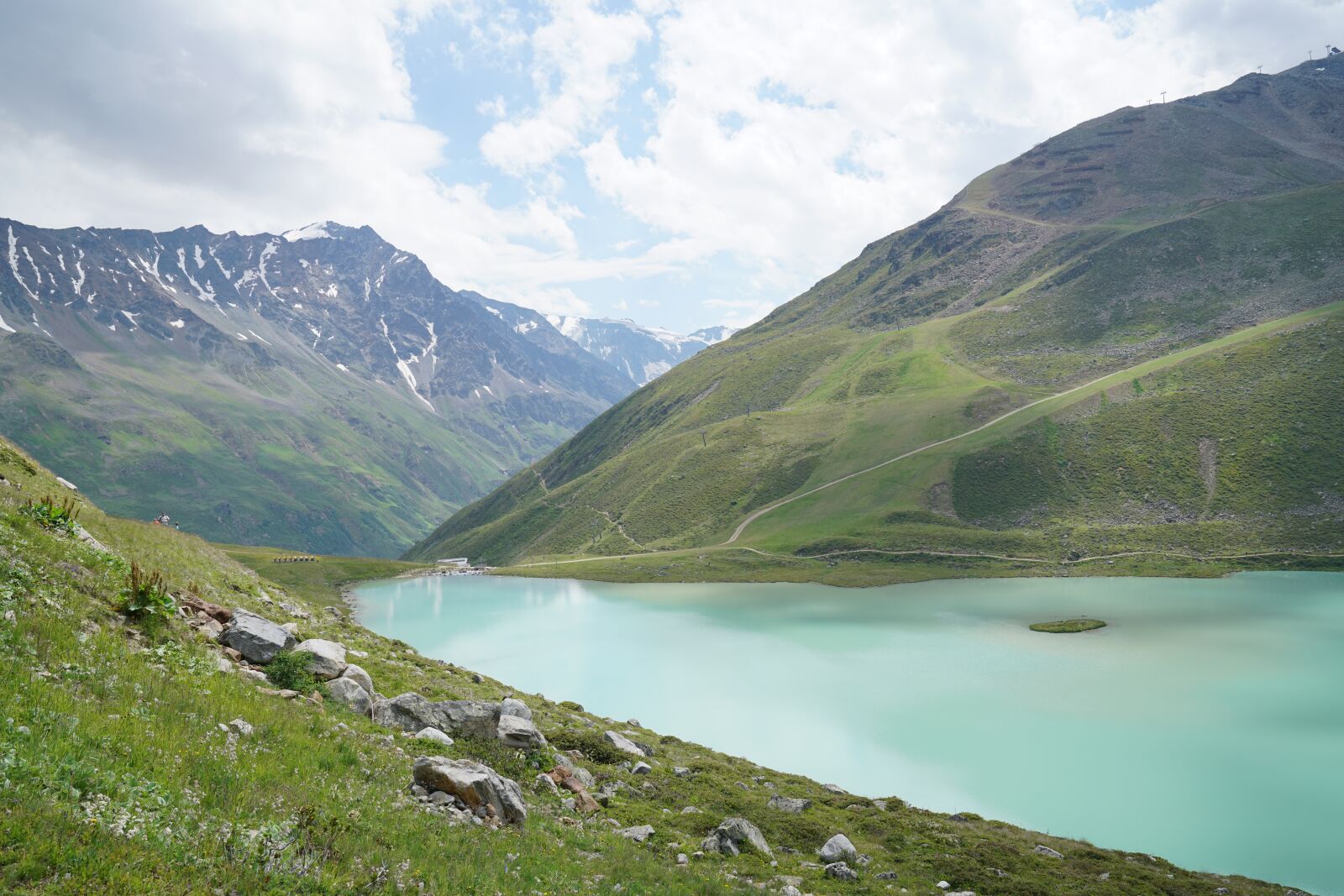 Sony a7R II + Sony FE 24-70mm F2.8 GM sample photo. Mountains, view, landscape photography