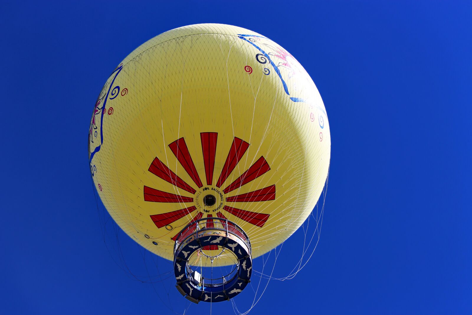 Canon EOS 100D (EOS Rebel SL1 / EOS Kiss X7) sample photo. Balloon, hot air balloon photography