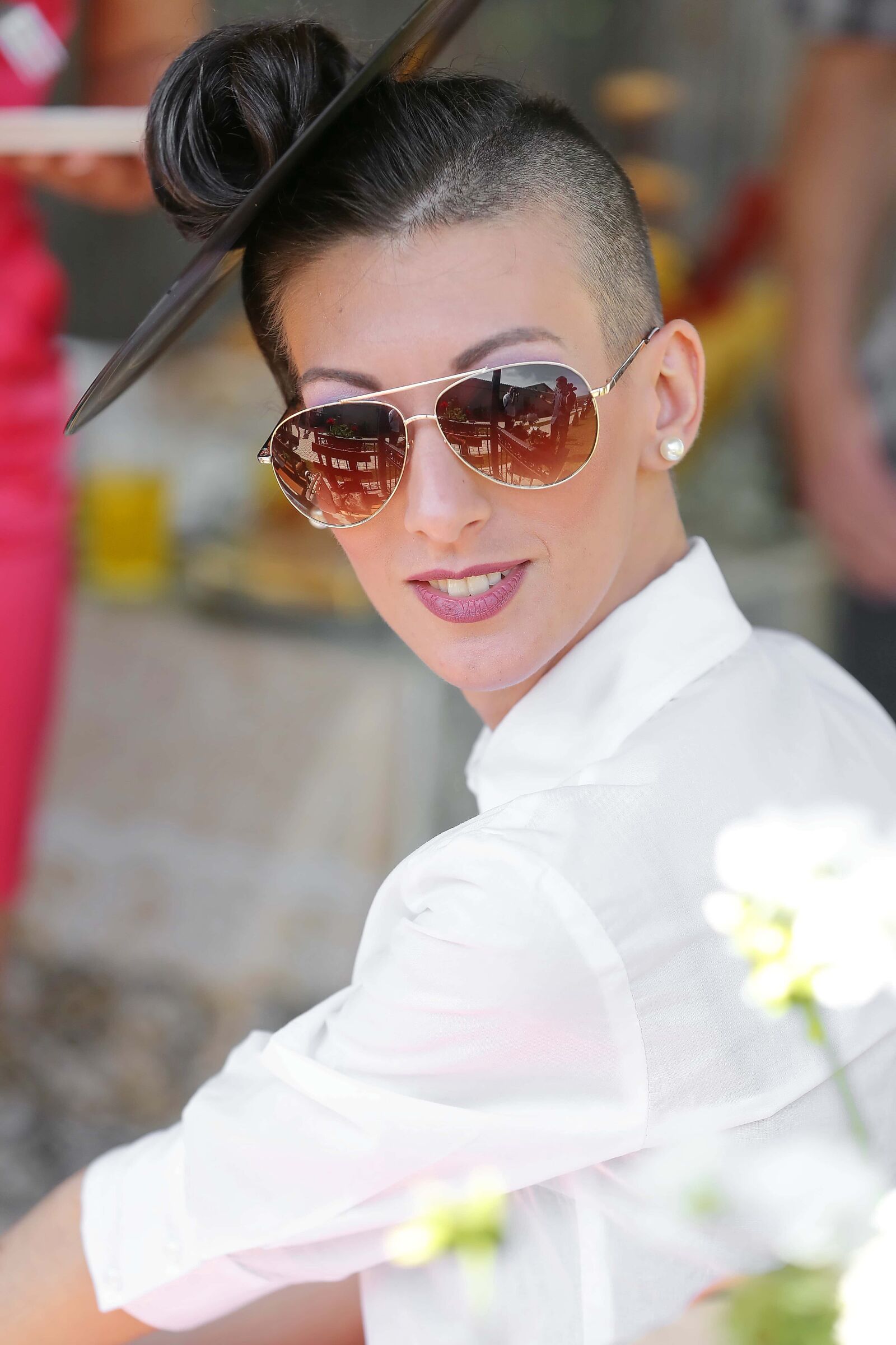 Canon EOS 5D Mark III sample photo. Hairstyle, vinyl, pretty girl photography