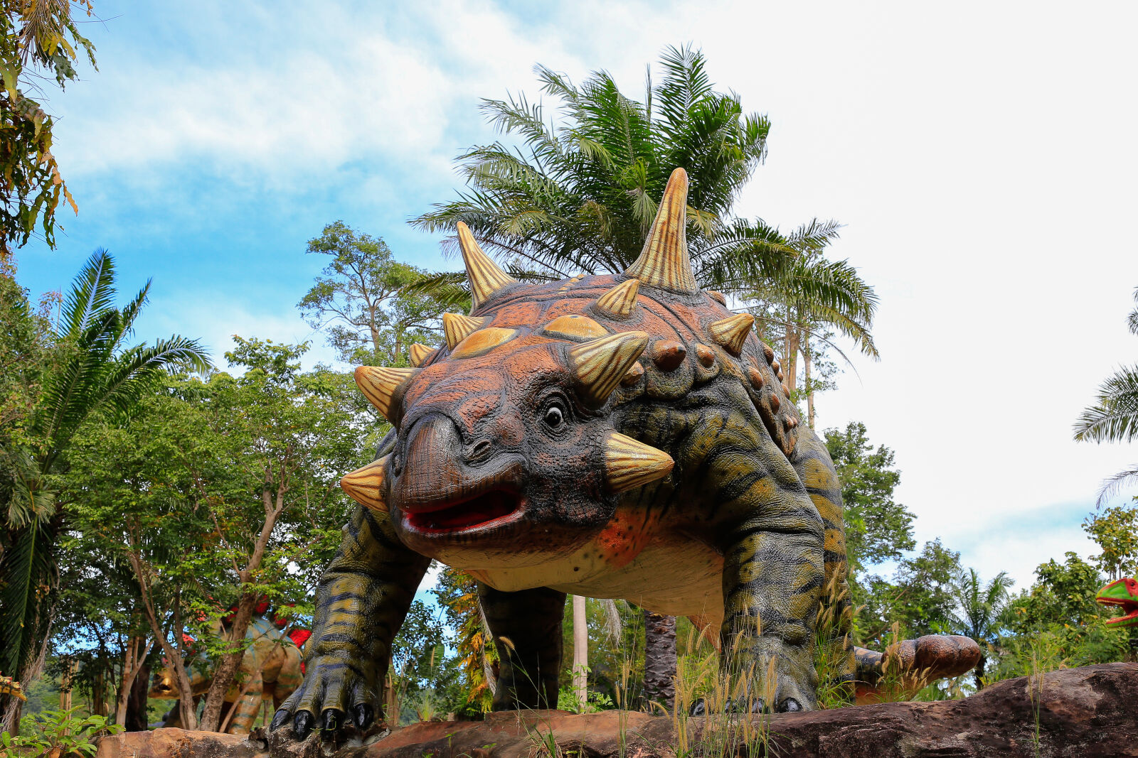 Canon EF 40mm F2.8 STM sample photo. Dinosaur, garden, dinosaur, model photography