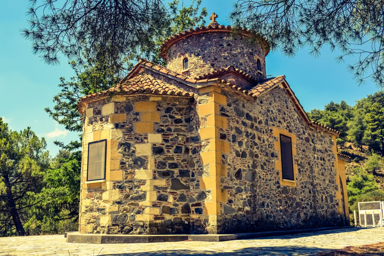 Nikon D3300 sample photo. Chapel, church, religion photography