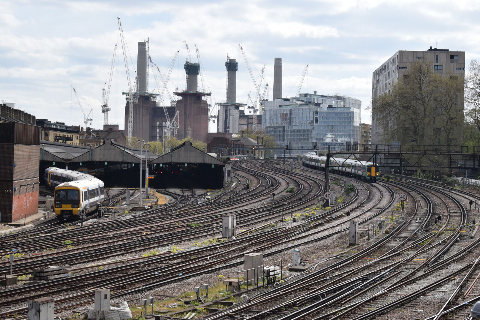 Nikon D3300 sample photo. London, london, train, tracks photography