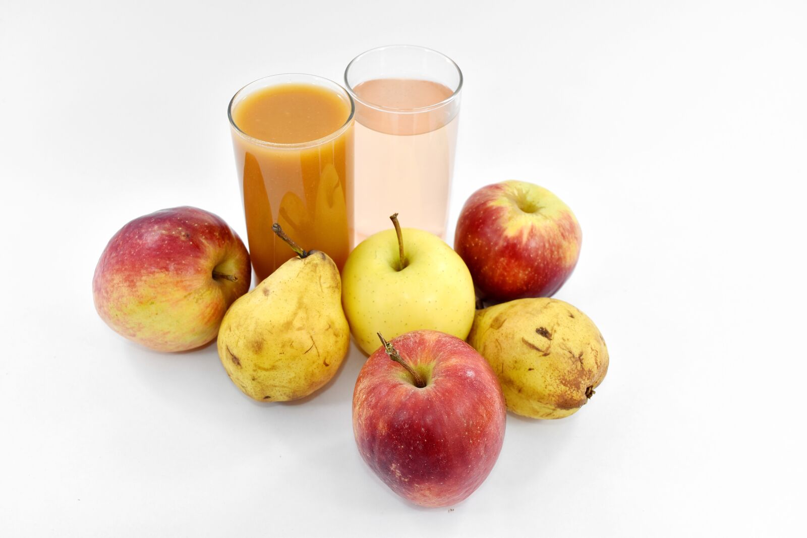 Nikon D5500 sample photo. Apples, beverage, fresh water photography