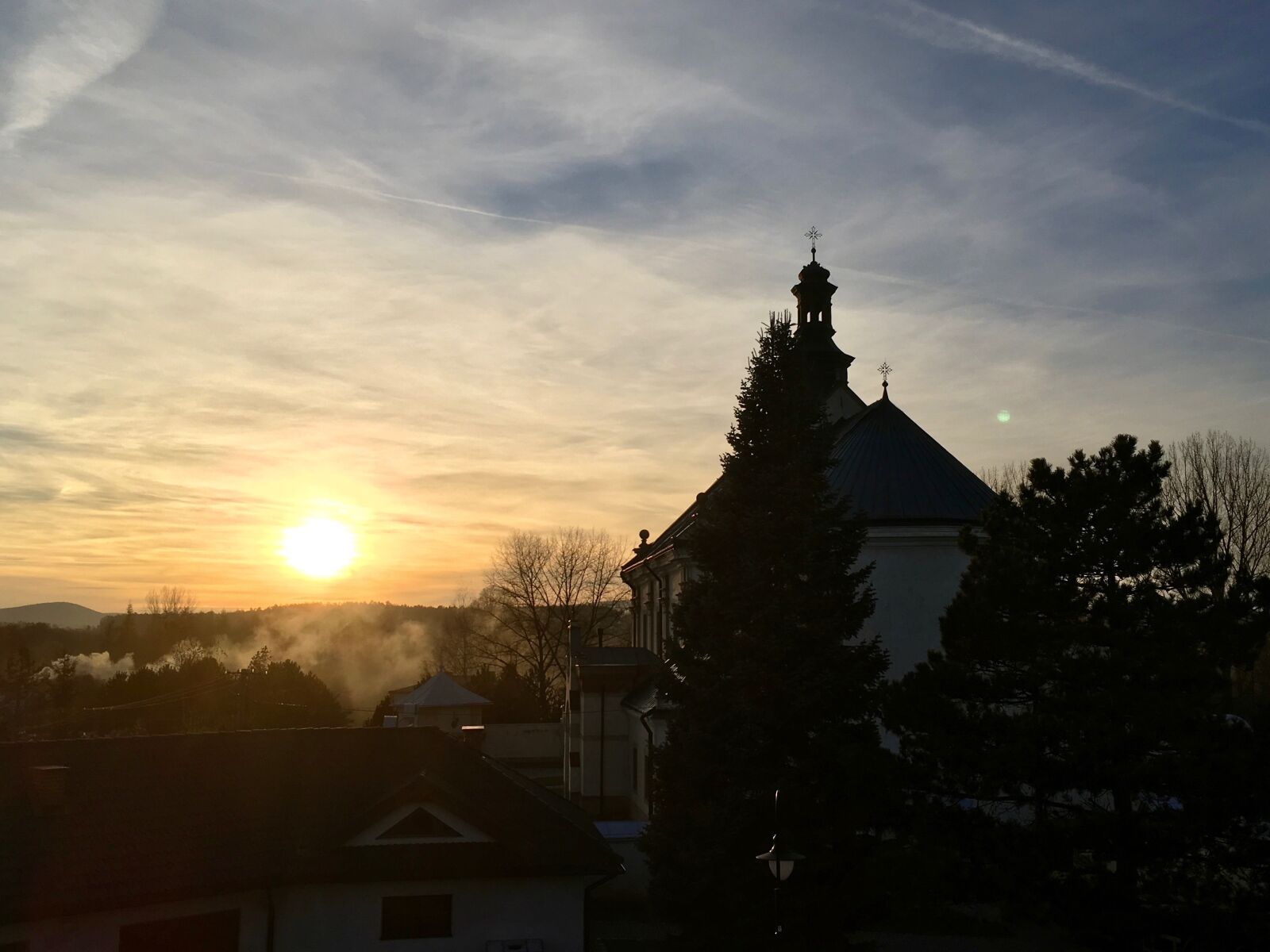 Apple iPhone SE sample photo. Sunset, church, cross photography