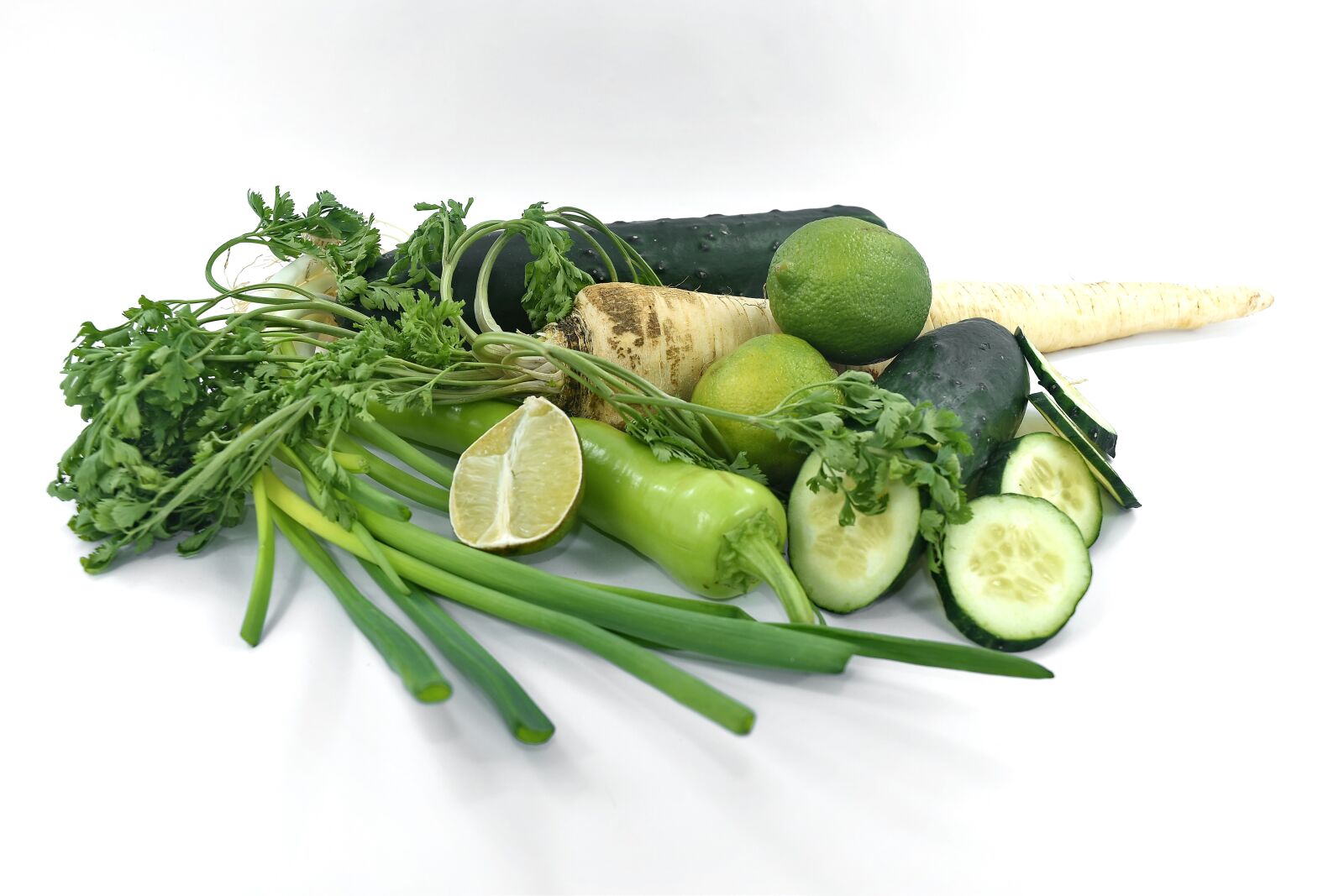 Nikon D5500 sample photo. Citrus, cucumber, dark green photography