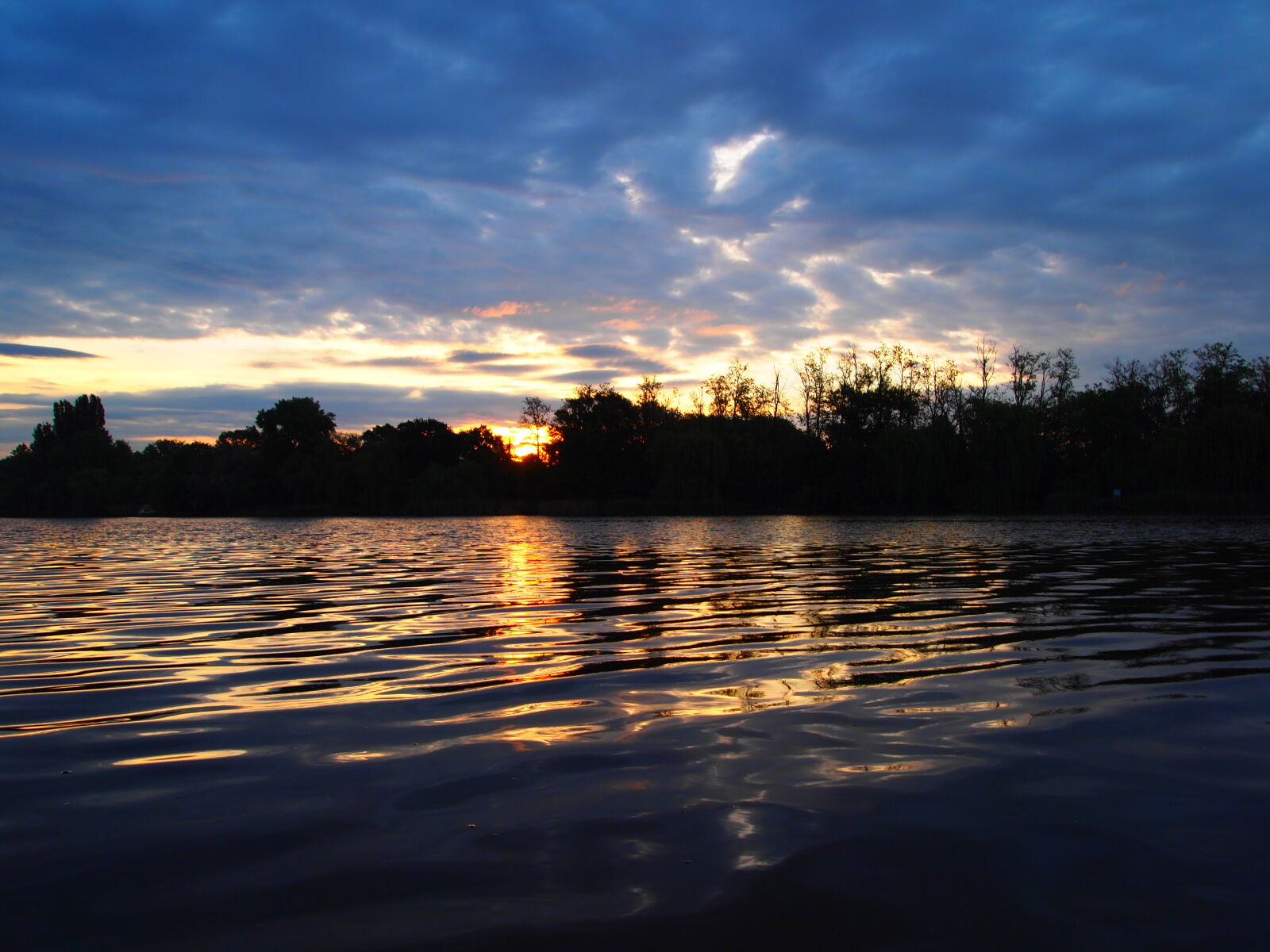 Olympus PEN E-PL1 sample photo. River, silhouette, sky, skyline photography