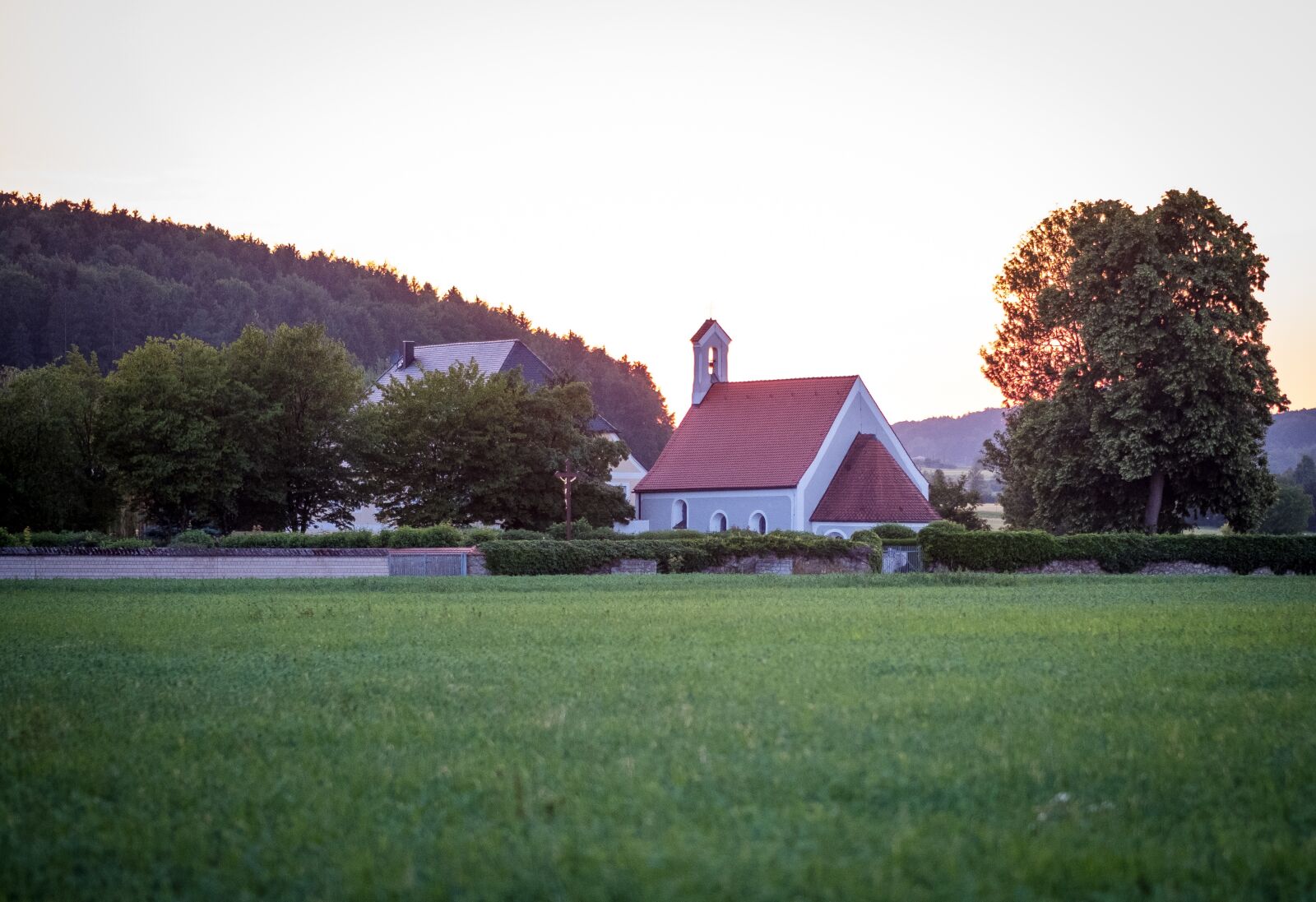 Fujifilm X-T2 + Fujifilm XF 56mm F1.2 R sample photo. Cemetery, chapel, catholic photography