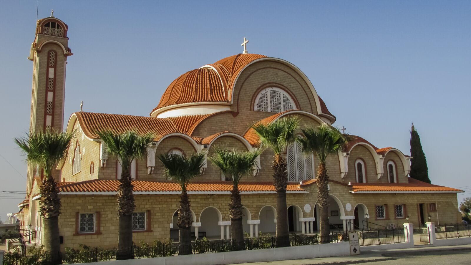 Canon PowerShot SX400 IS sample photo. Cyprus, dherynia, church photography