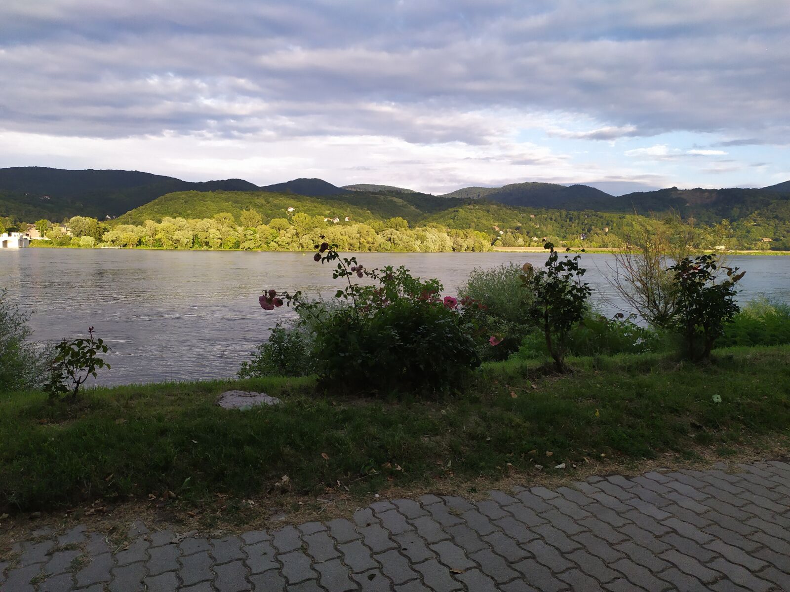 Xiaomi Redmi Note 7 sample photo. Nagymaros, danube, danube bend photography