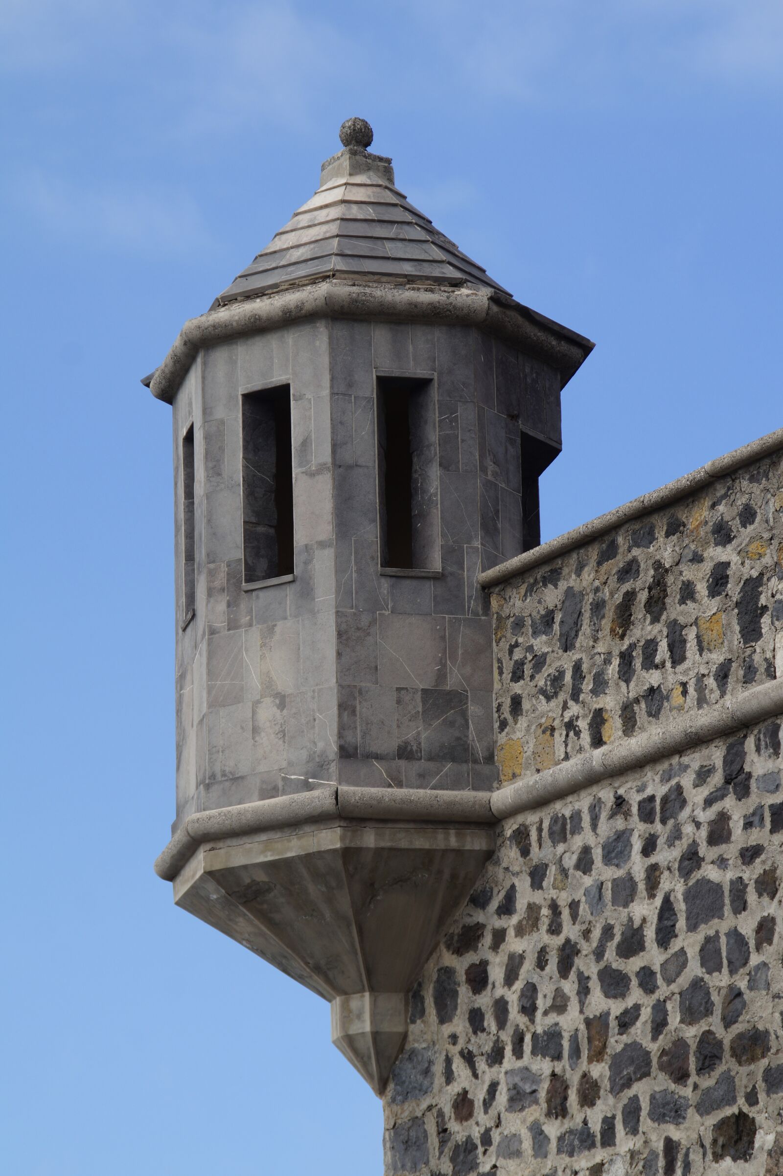 Sony SLT-A58 sample photo. Fort, fortress, bay window photography