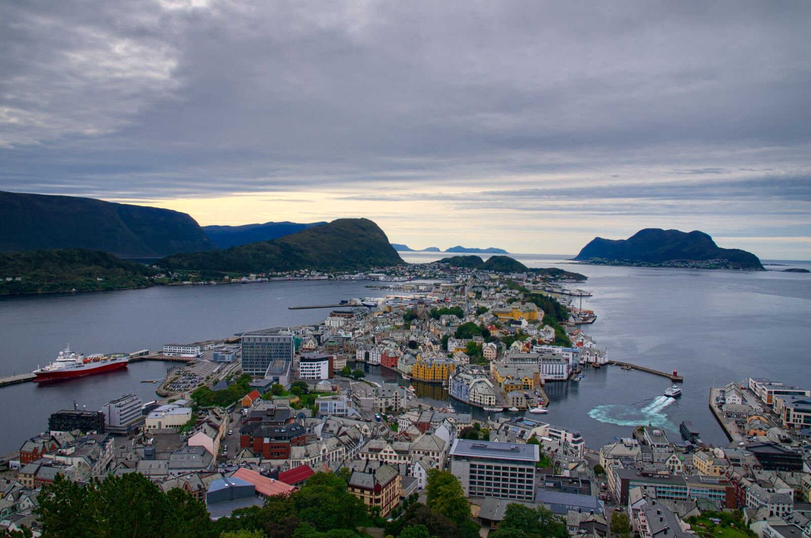 Pentax K-5 sample photo. Norway, sea, sky photography