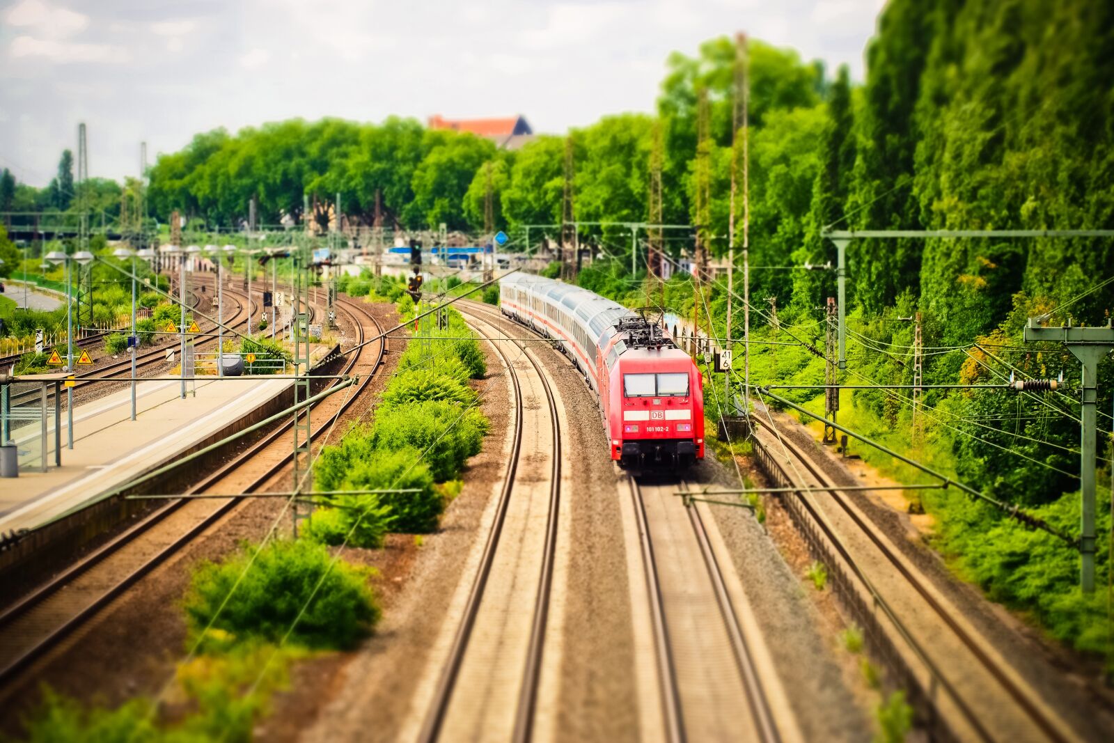 Olympus OM-D E-M10 sample photo. Train, gleise, railway photography