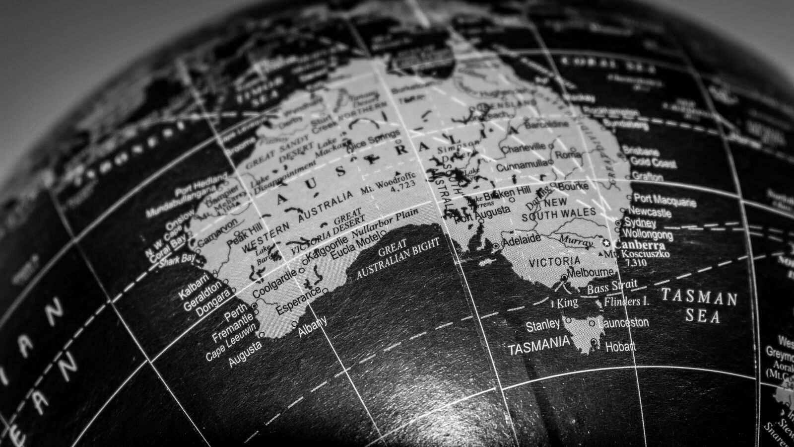 Canon EOS 100D (EOS Rebel SL1 / EOS Kiss X7) sample photo. Globe, australia, continent photography
