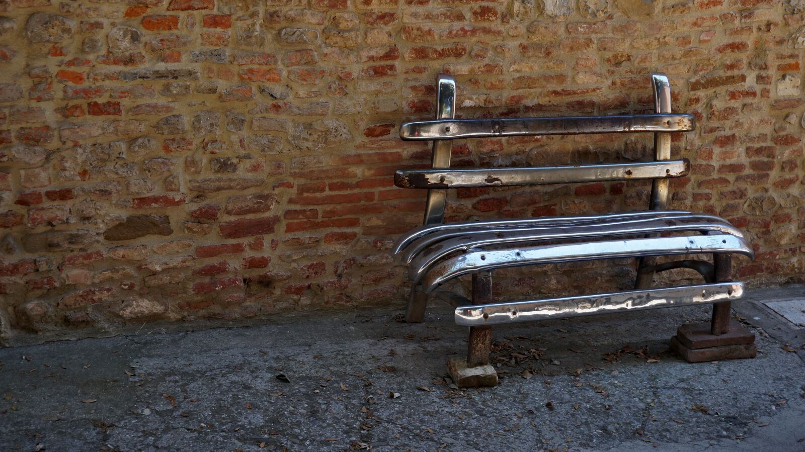 Sony Alpha NEX-3N sample photo. Bench, bumper, recycling photography