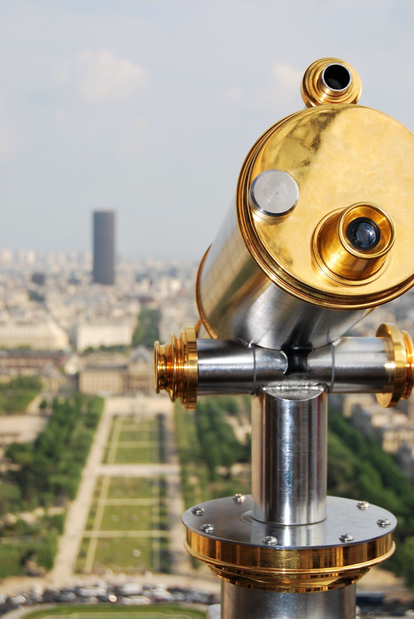 Nikon D60 sample photo. Binoculars, eiffel tower, paris photography