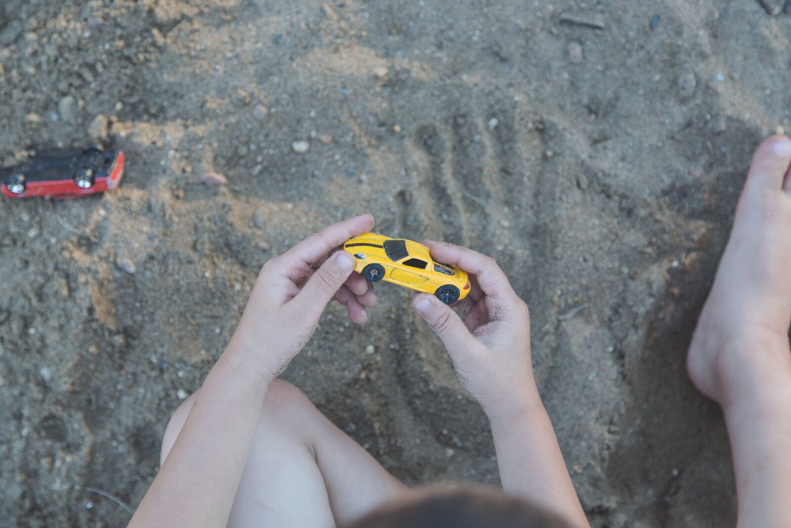 Canon EF 24-105mm F4L IS USM sample photo. Playing, sand, kid photography