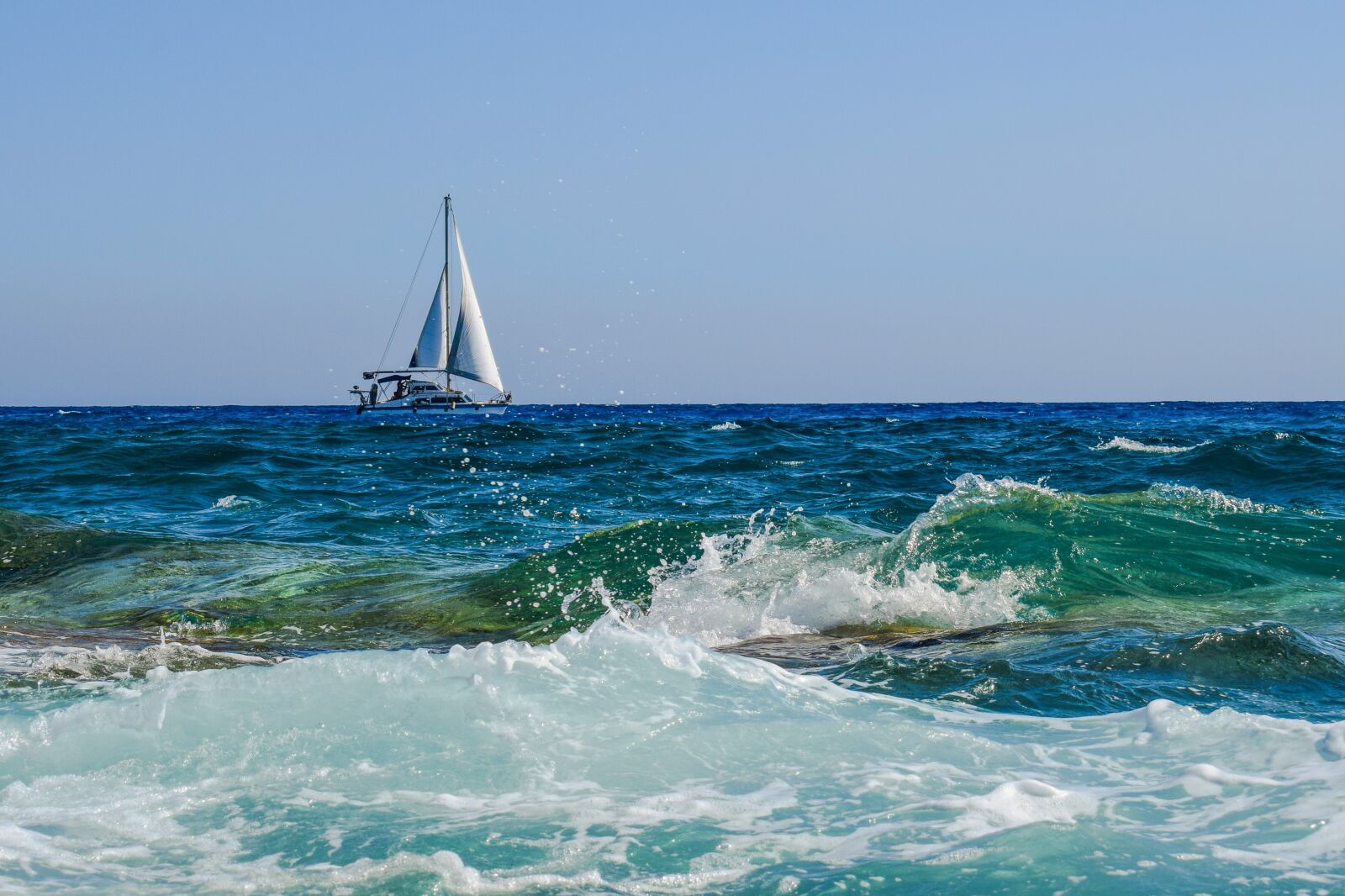 Nikon D3300 sample photo. Wave, sea, spray photography