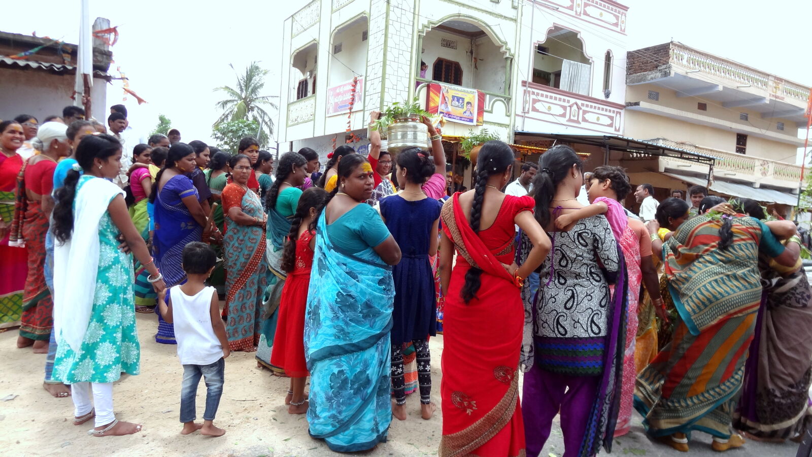 Sony Cyber-shot DSC-HX9V sample photo. Community, village, function photography