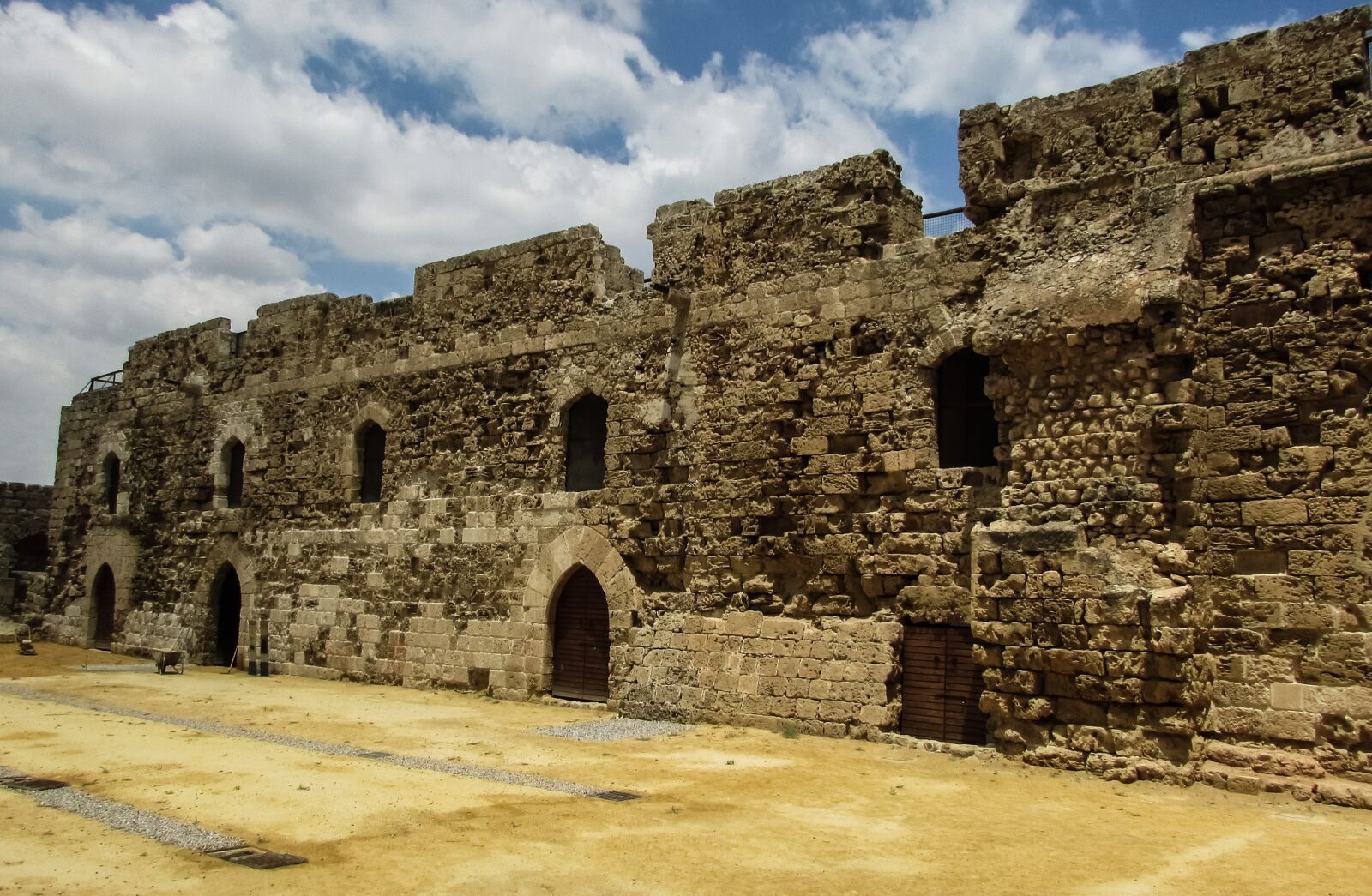 Canon PowerShot SX400 IS sample photo. Cyprus, famagusta, castle photography