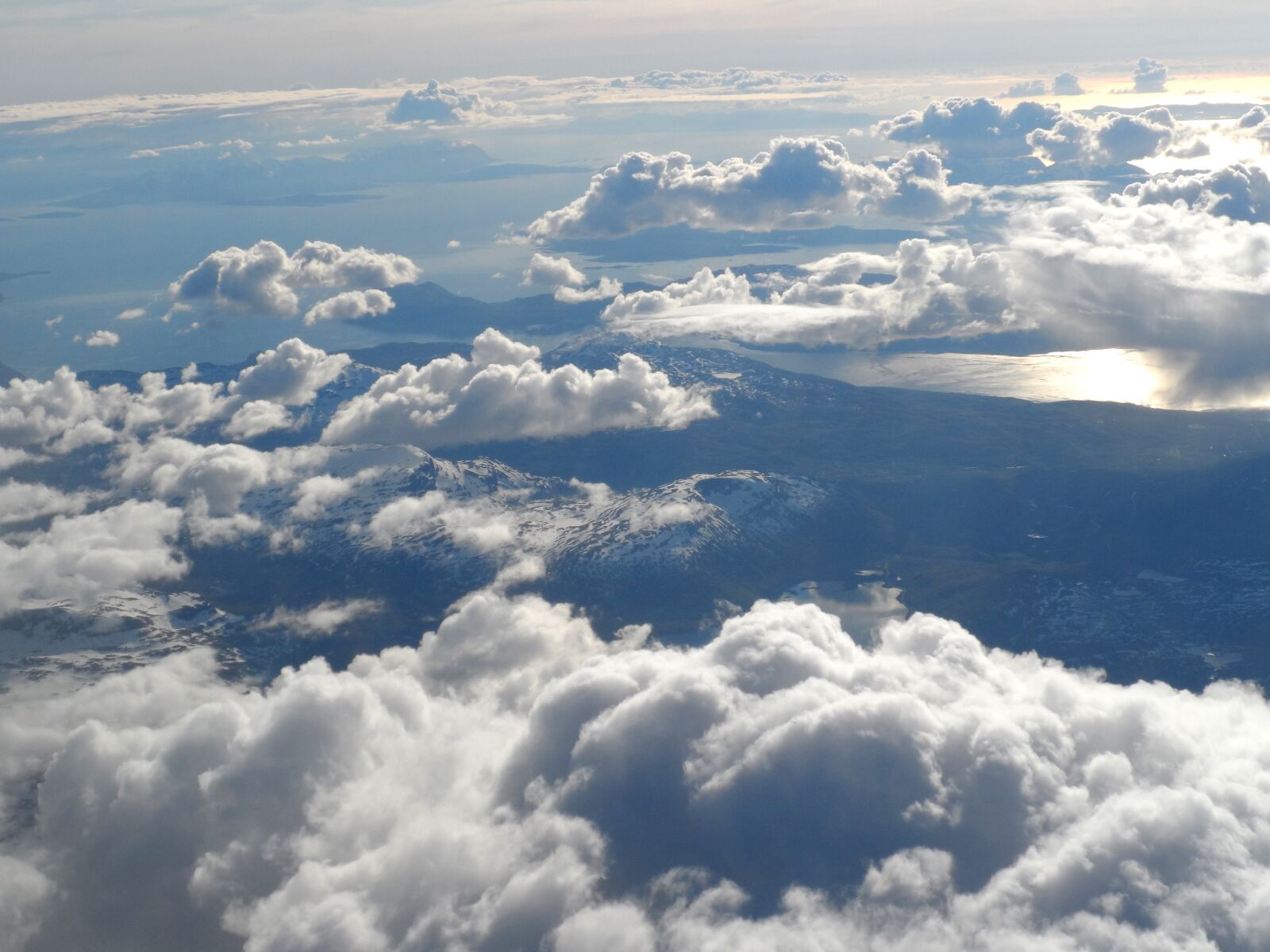 Samsung WB150 / WB150F / WB152 / WB152F / WB151 / WB151F / WB140 sample photo. Sky, view, plane photography