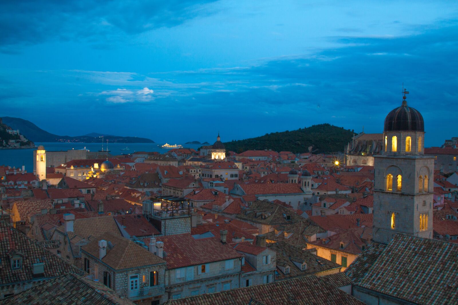 Canon EOS 450D (EOS Rebel XSi / EOS Kiss X2) sample photo. Dubrovnik, croatia, dusk photography